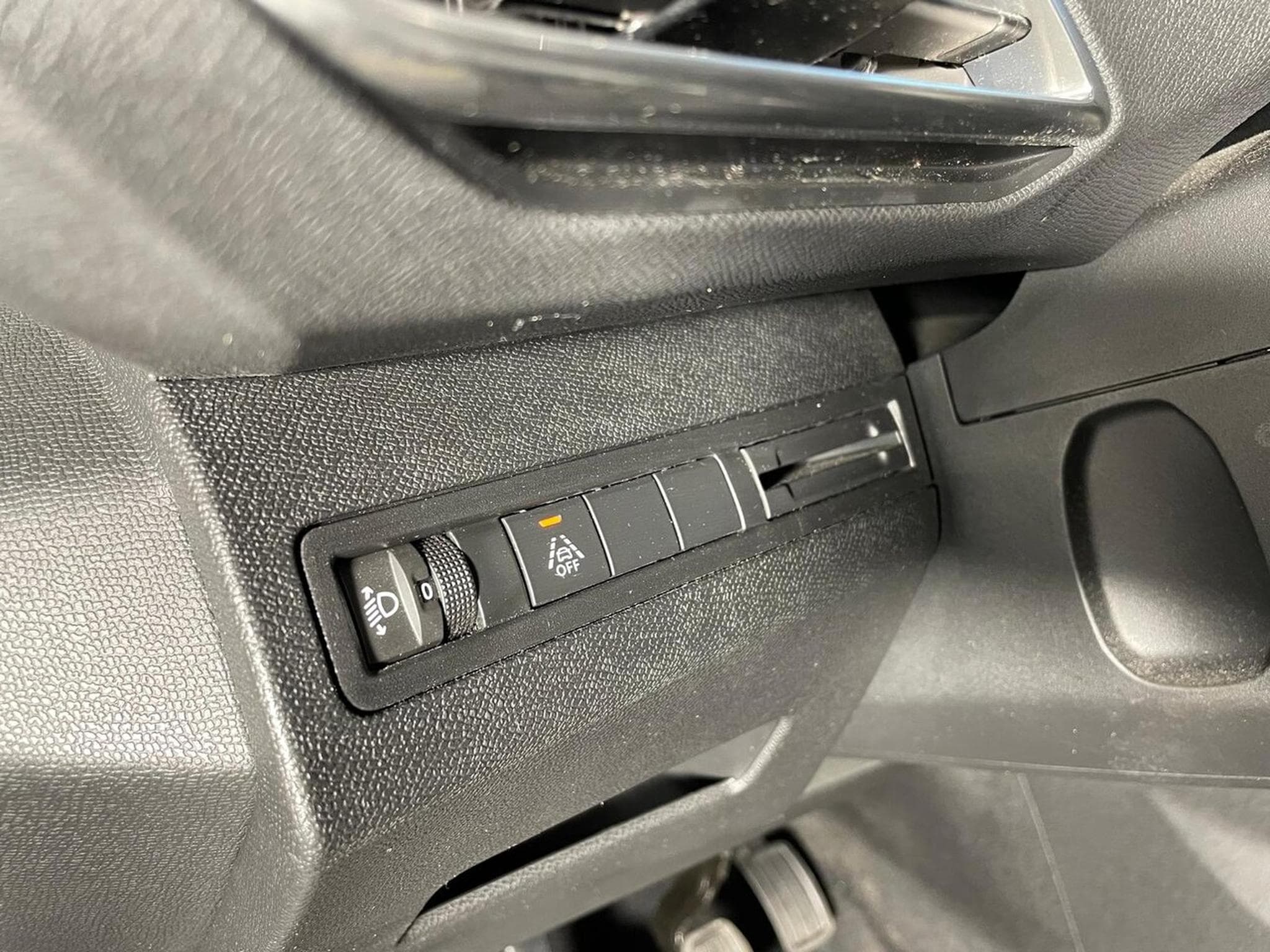 Peugeot 5008 1.5 BLUEHDI 130 ALLURE I-COCKPIT GPS 7PL (2022) - Photo 5