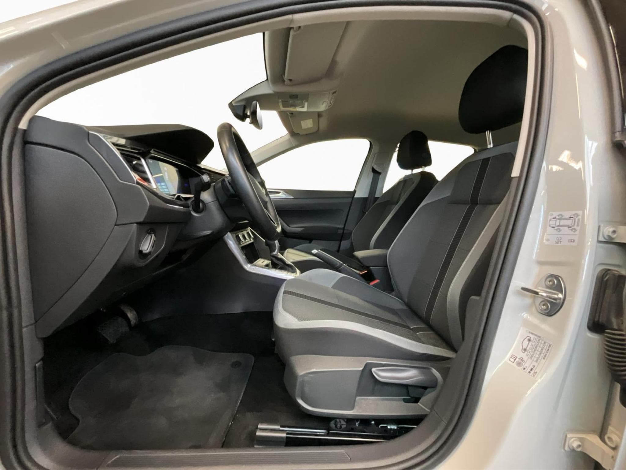 VW Polo Style+DSG+IQ-Drive+LED (2024) - Photo 11