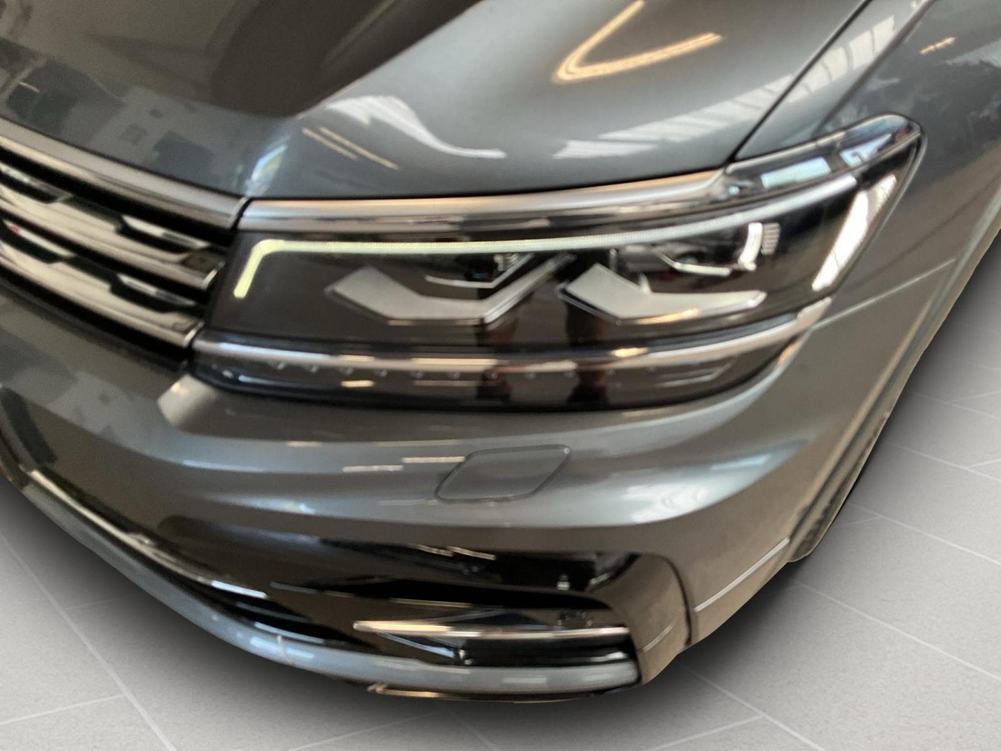VW Tiguan Allspace+R-line+Highline+DSG+4Motion+AreaView (2019) - Foto 16