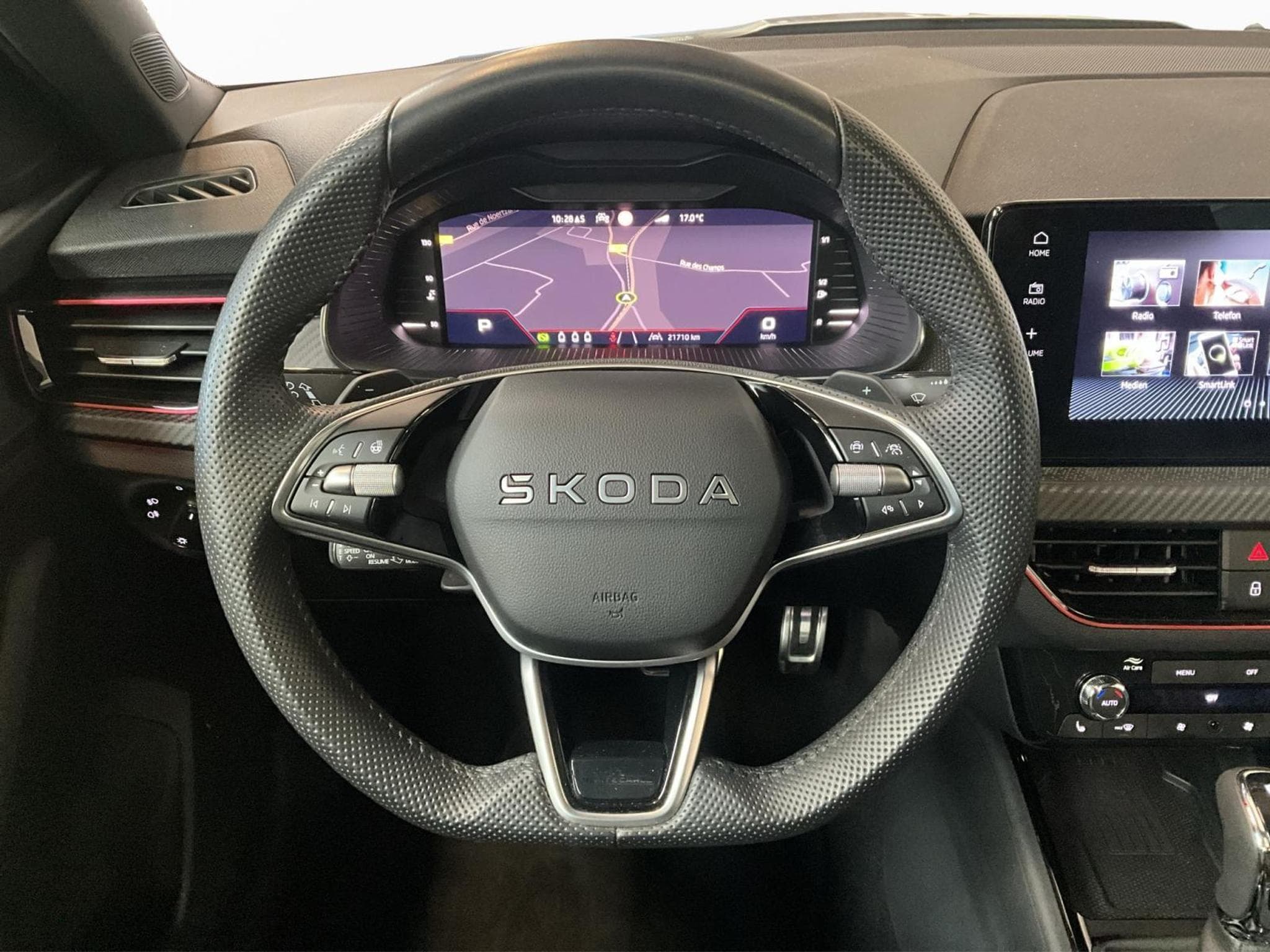 Skoda Kamiq Monte-Carlo+DSG+Led+Navi (2025) - Foto 10