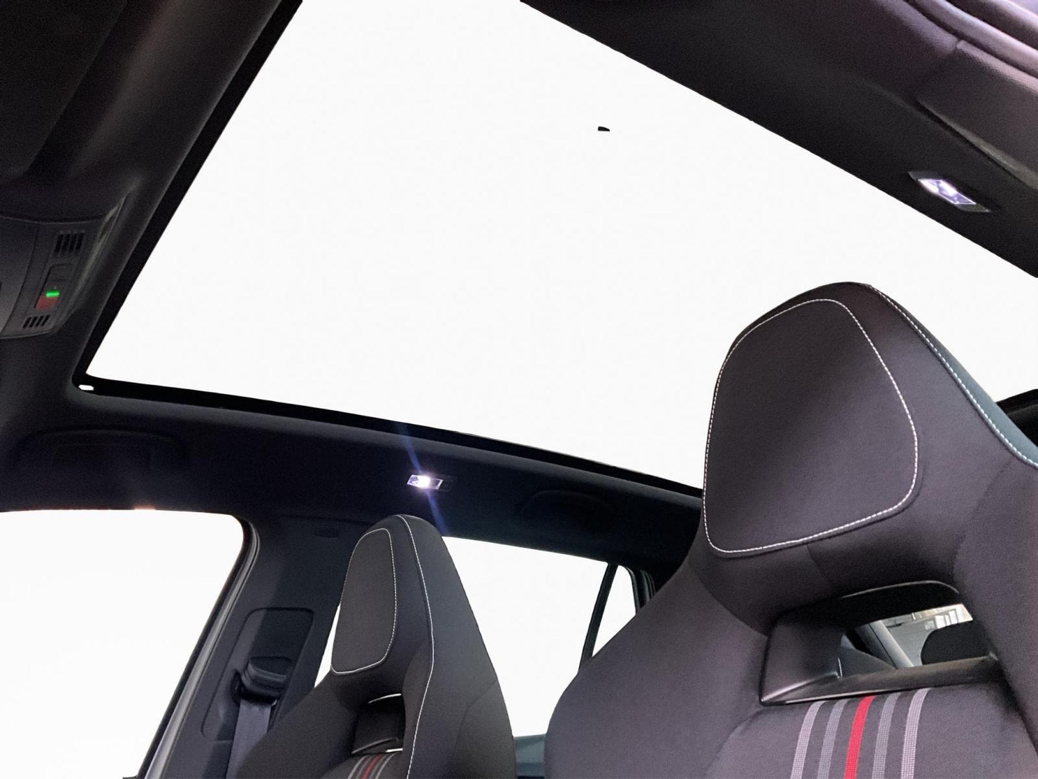 Skoda Kamiq Monte-Carlo+DSG+Led+Navi (2025) - Foto 15