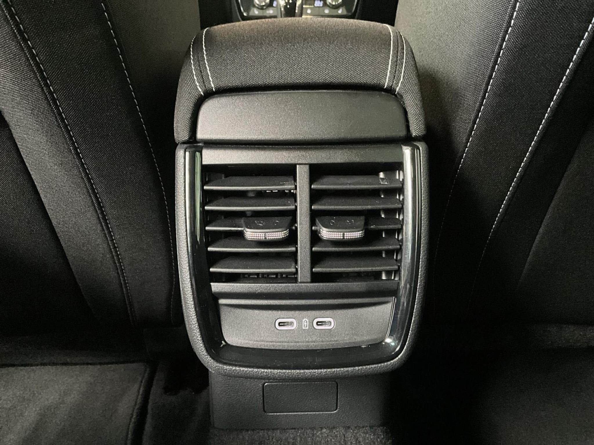 Skoda Kamiq Monte-Carlo+DSG+Led+Navi (2025) - Foto 20