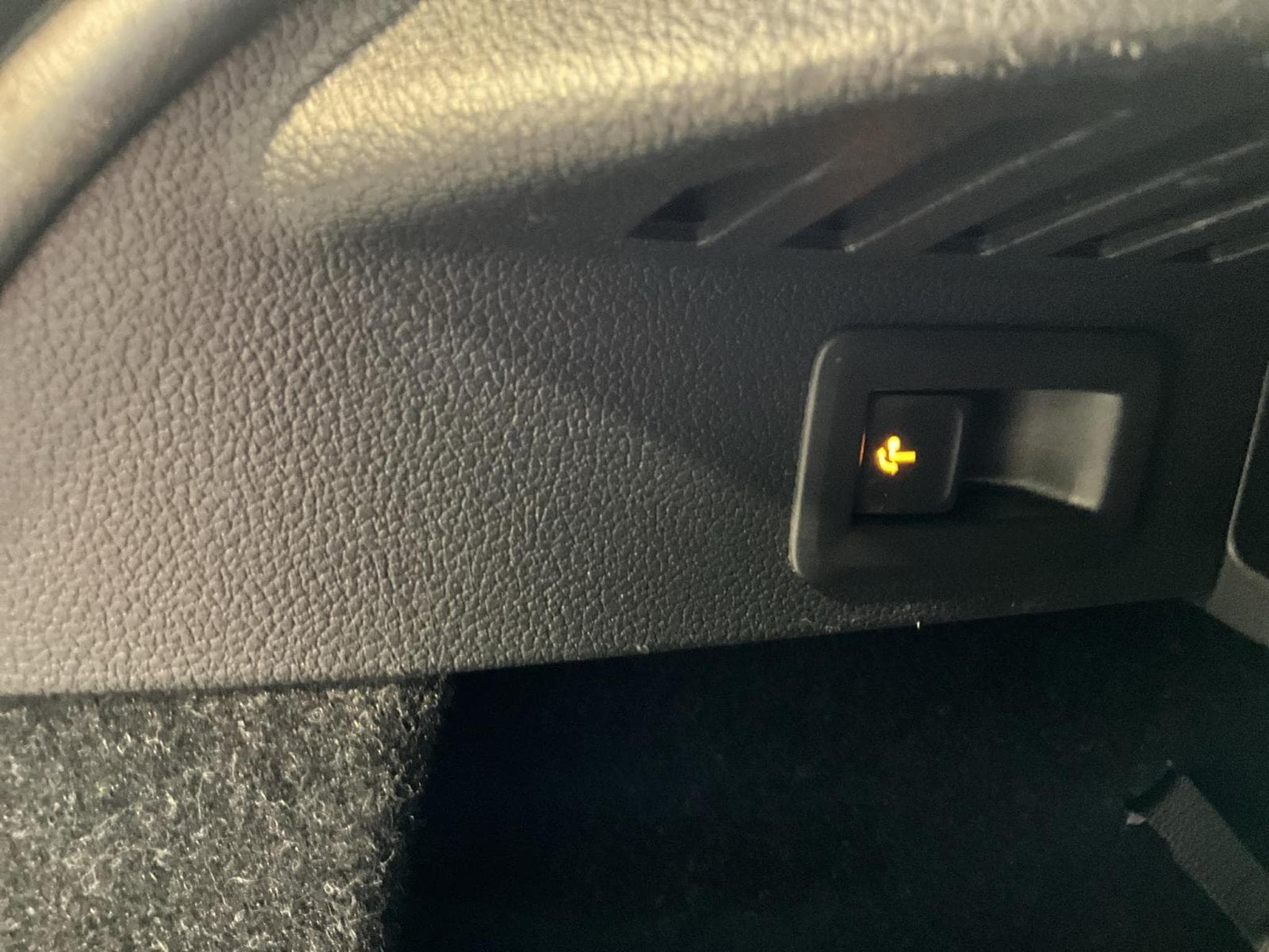 Skoda Kamiq Monte-Carlo+DSG+AHK+LED+Navi (2025) - Foto 19