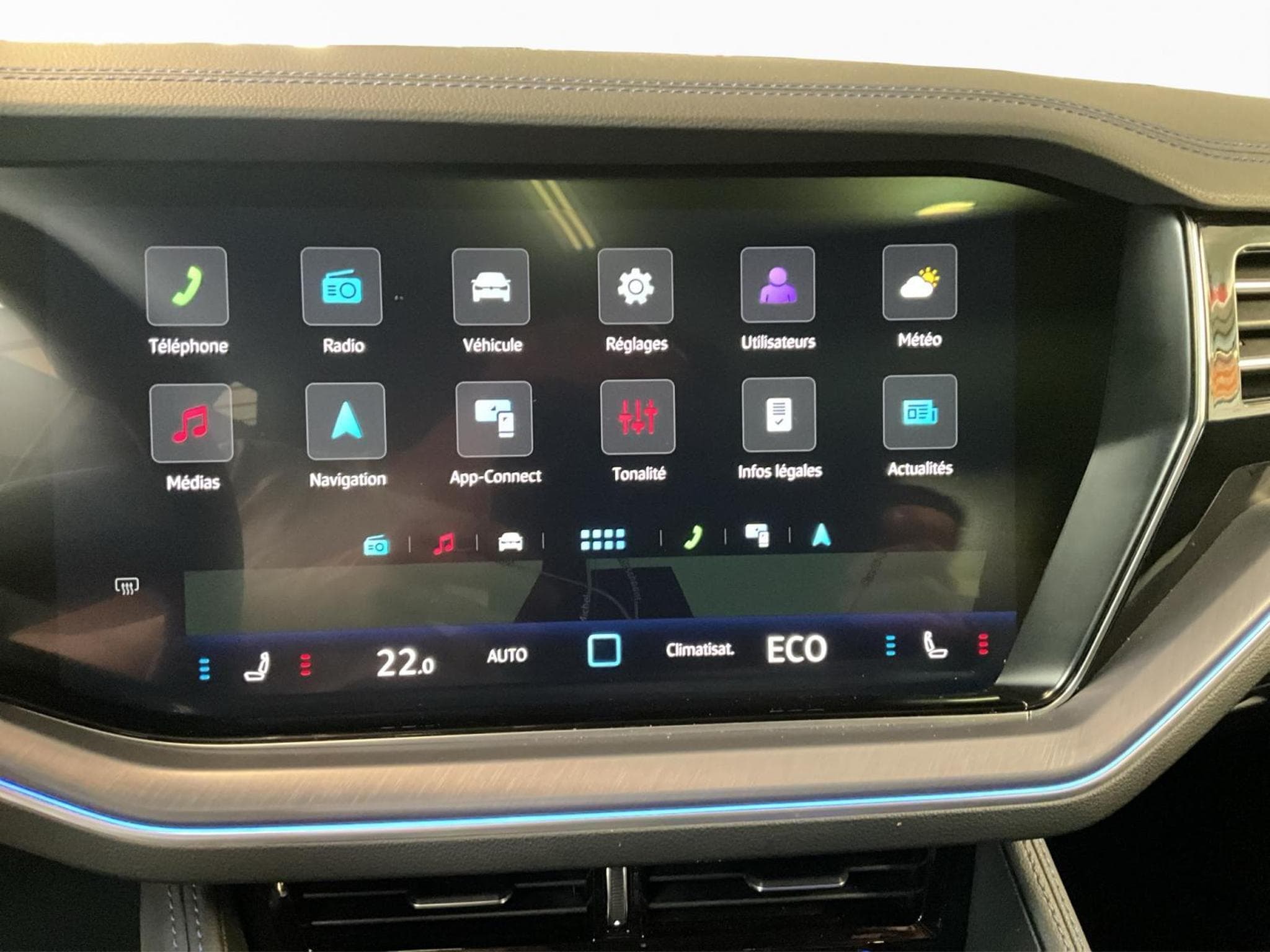 VW Touareg R+V6+4Motion+IQ-Drive+AHK+Luft.+Head.Up (2023) - Foto 13