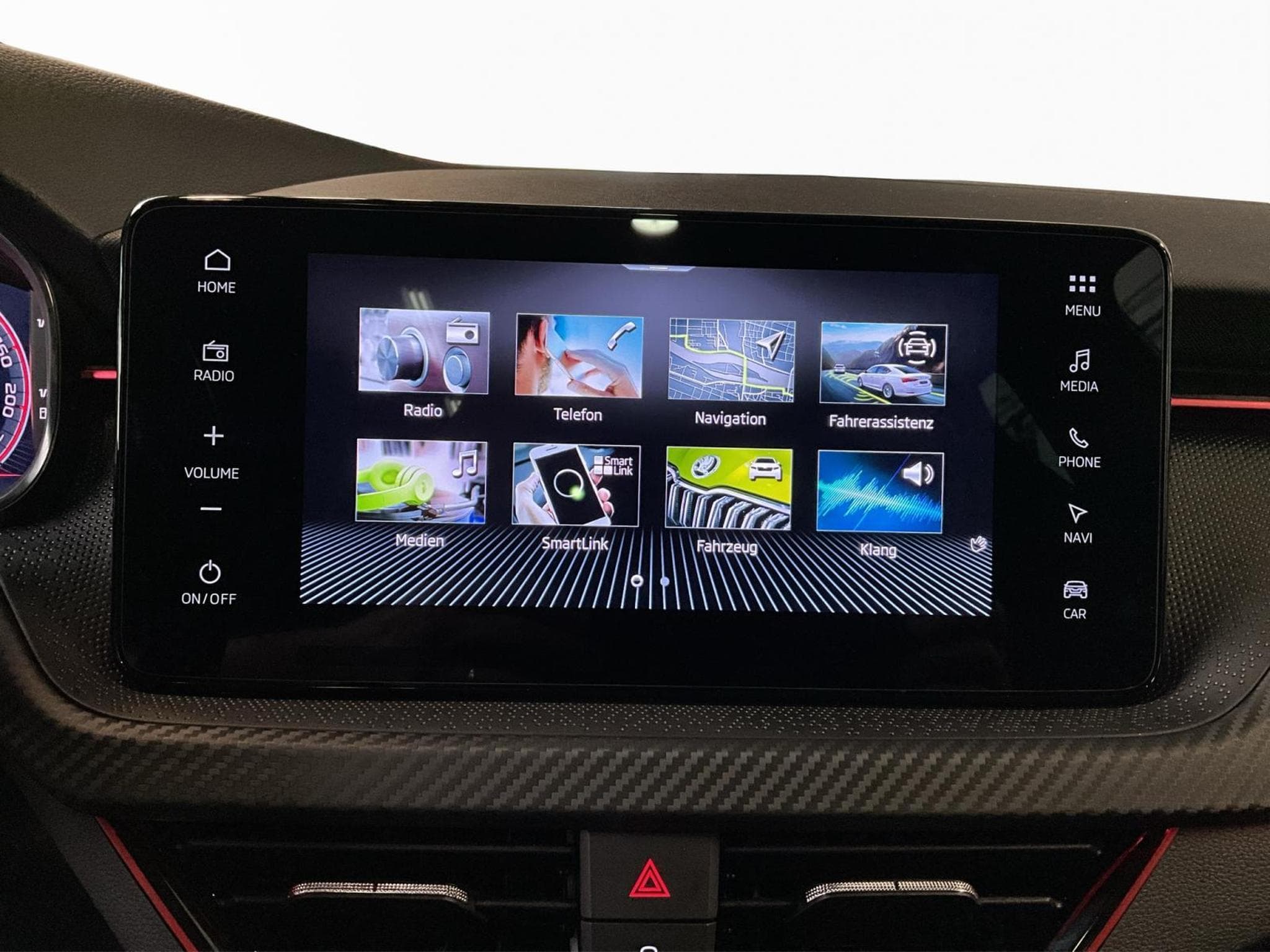 Skoda Kamiq Monte-Carlo+DSG+LED+P.Assisted+P.Park&Go (2025) - Foto 13