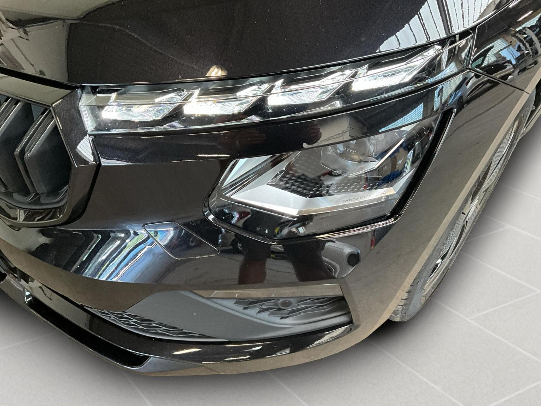 Skoda Kamiq Monte-Carlo+DSG+LED+P.Assisted+P.Park&Go (2025) - Foto 18