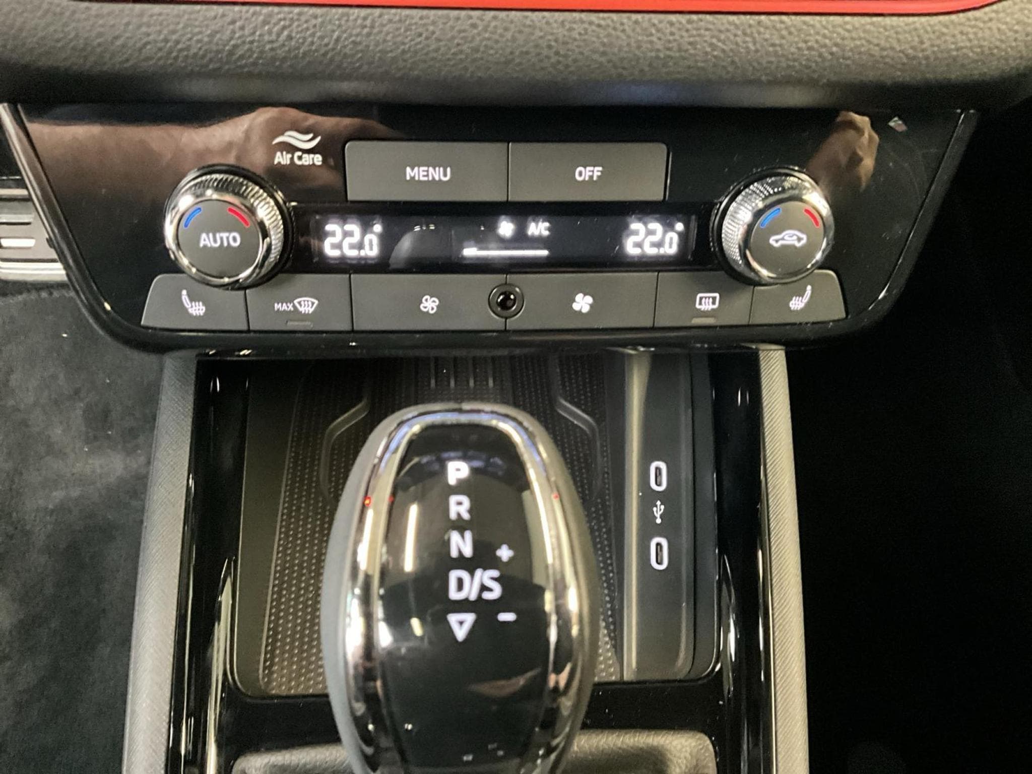 Skoda Kamiq Monte-Carlo+DSG+LED+P.Assisted+P.Park&Go (2025) - Foto 21