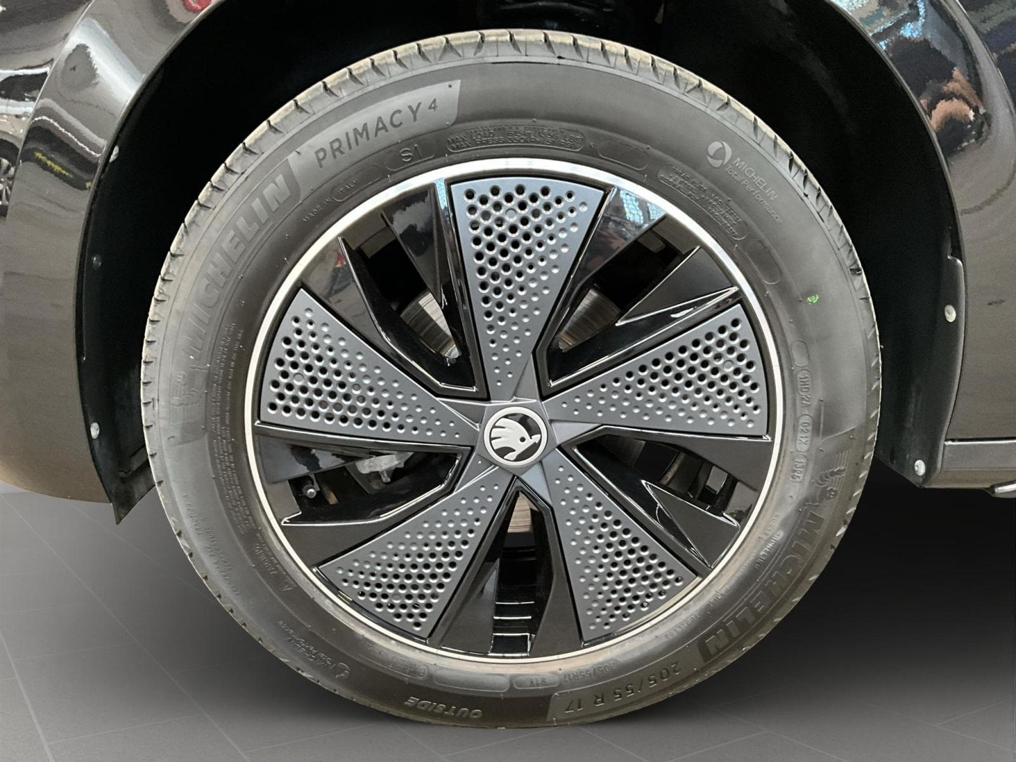 Skoda Kamiq Monte-Carlo+DSG+LED+P.Assisted+P.Park&Go (2025) - Foto 8