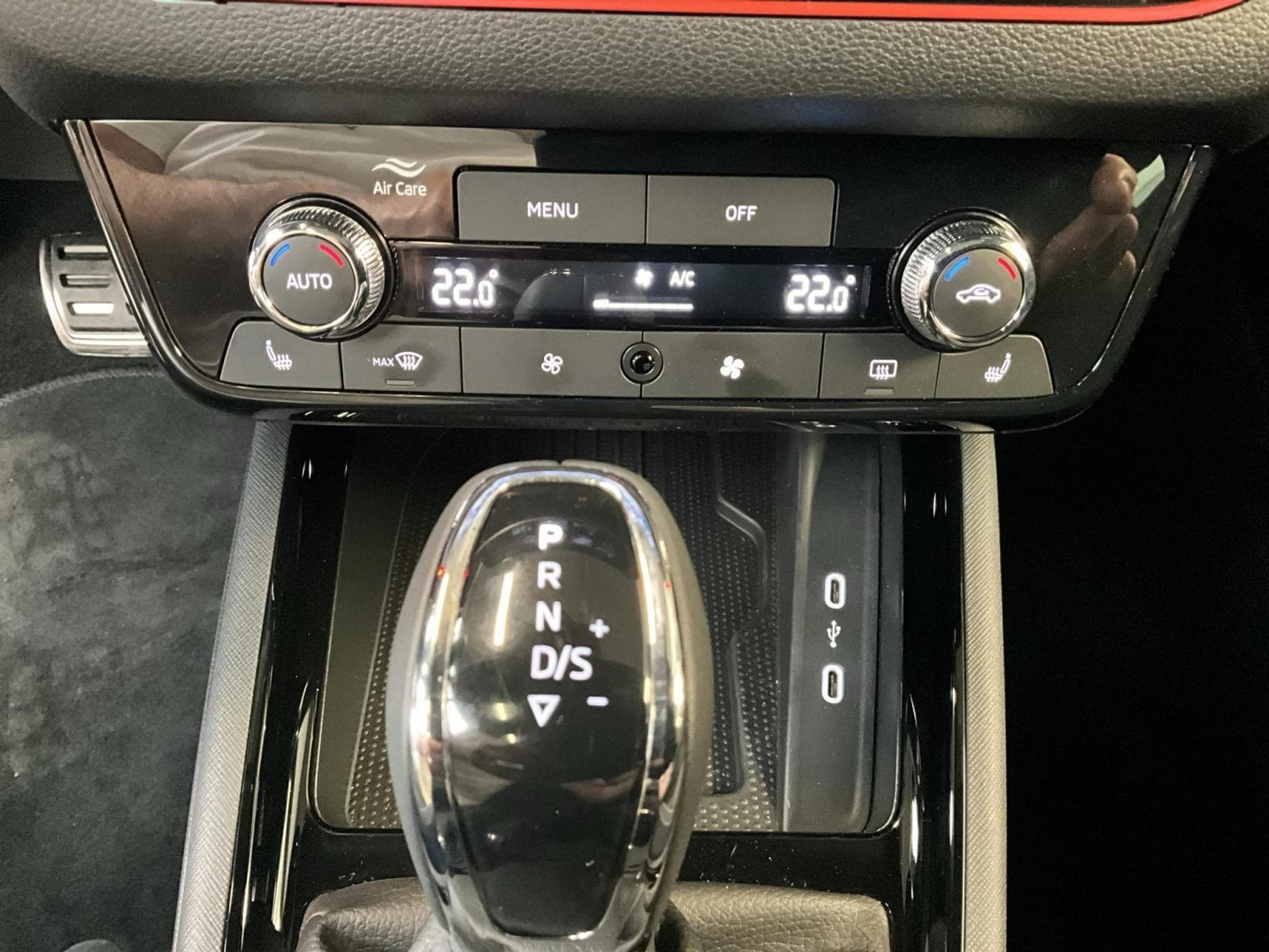 Skoda Kamiq Monte-Carlo+DSG+Led+P.Assisted+P.Park&Go (2025) - Foto 15