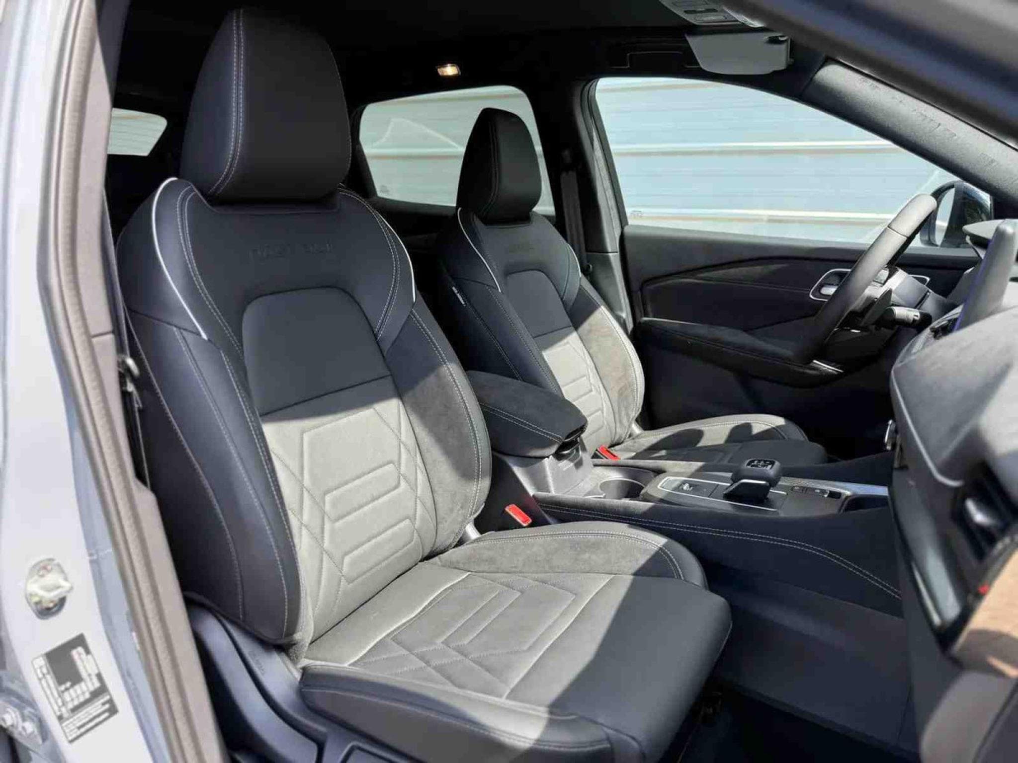 Nissan Qashqai 1.3 mHEV 158 Auto N-Design (2025) - Foto 6