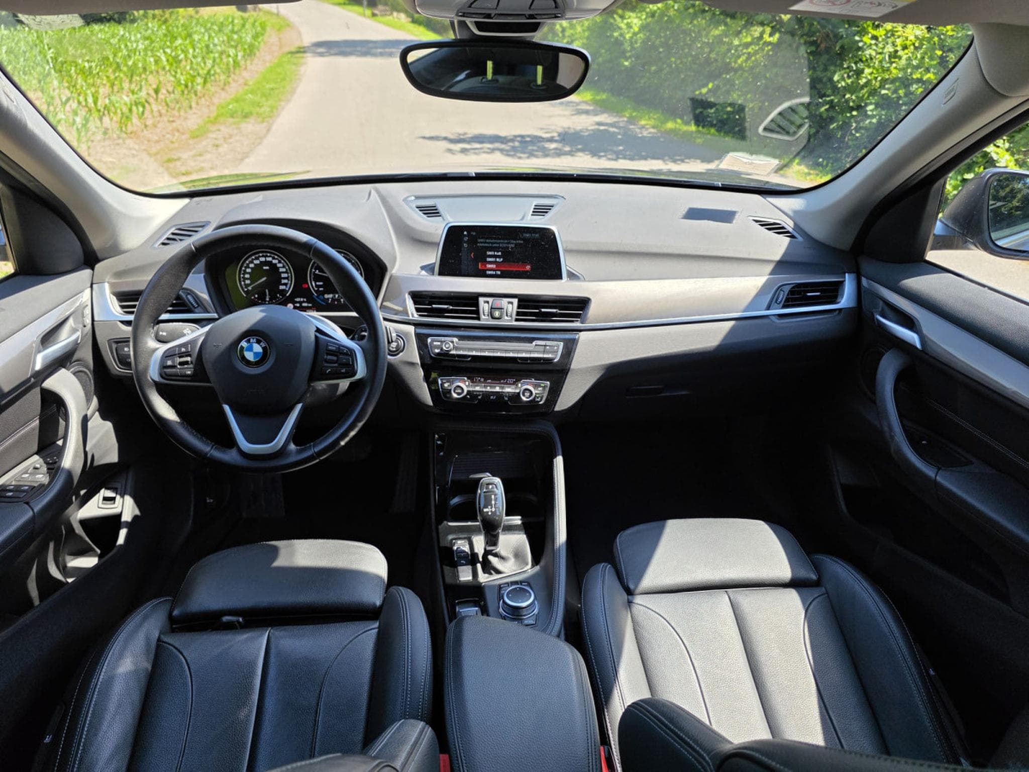 BMW X1 18i (2019) - Photo 9