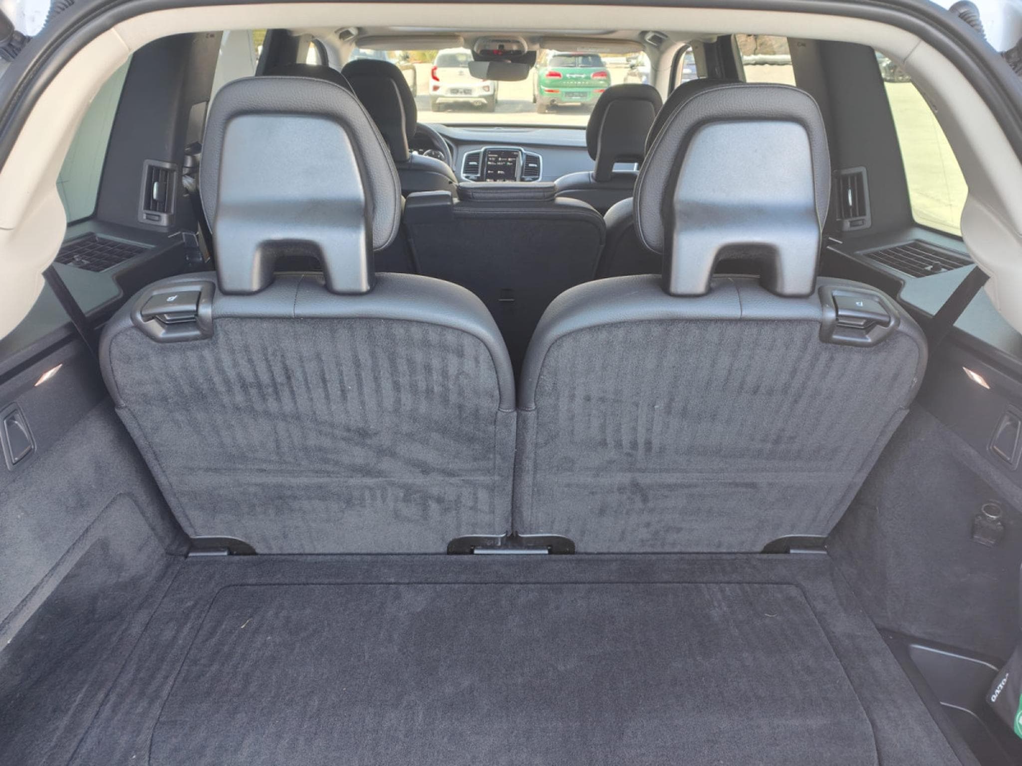 Volvo XC90 B5 AWD 7 PLACES TOIT OUVRANT CUIR GPS CARPLAY (2021) - Photo 10