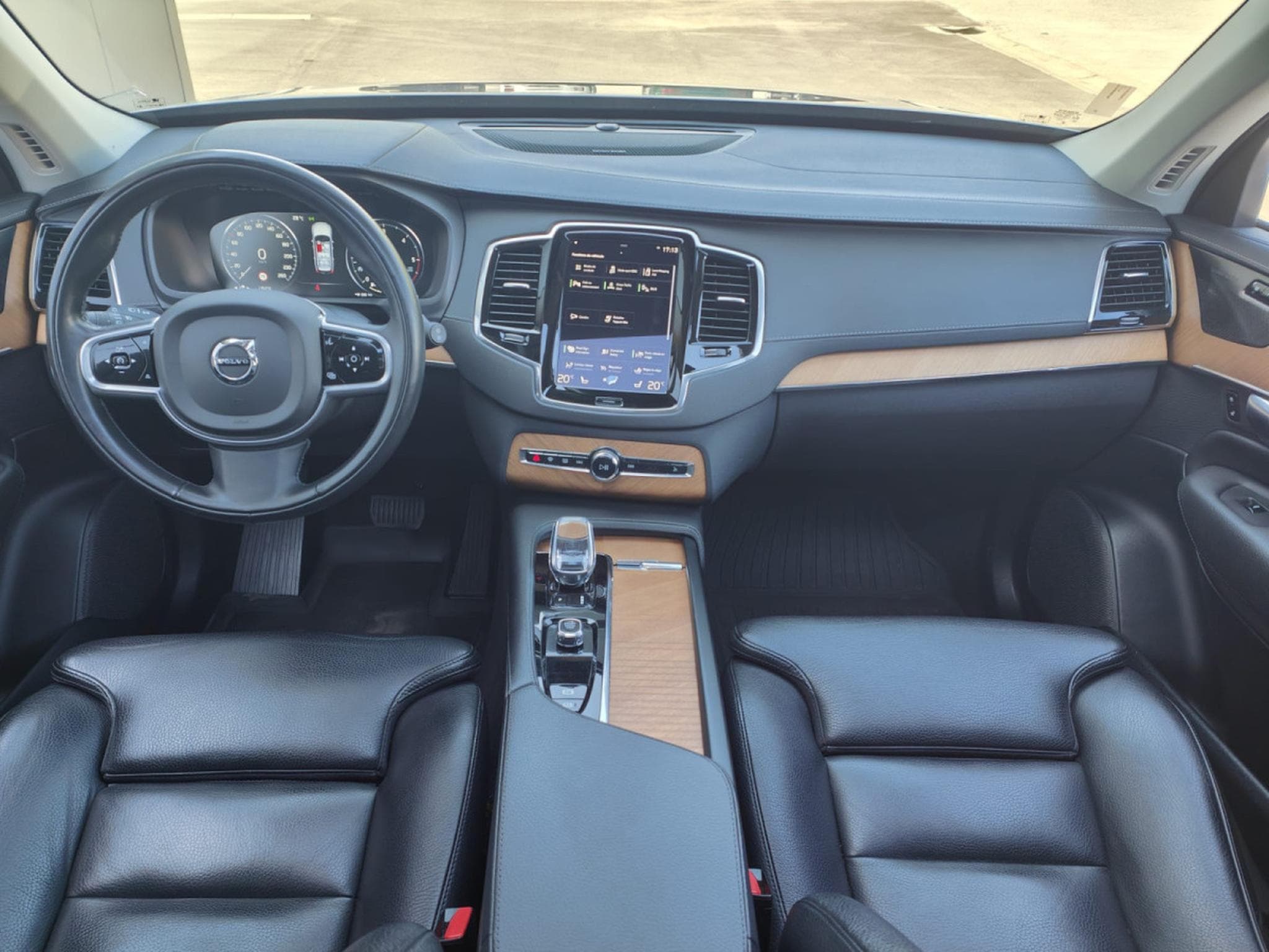 Volvo XC90 B5 AWD 7 PLACES TOIT OUVRANT CUIR GPS CARPLAY (2021) - Photo 11