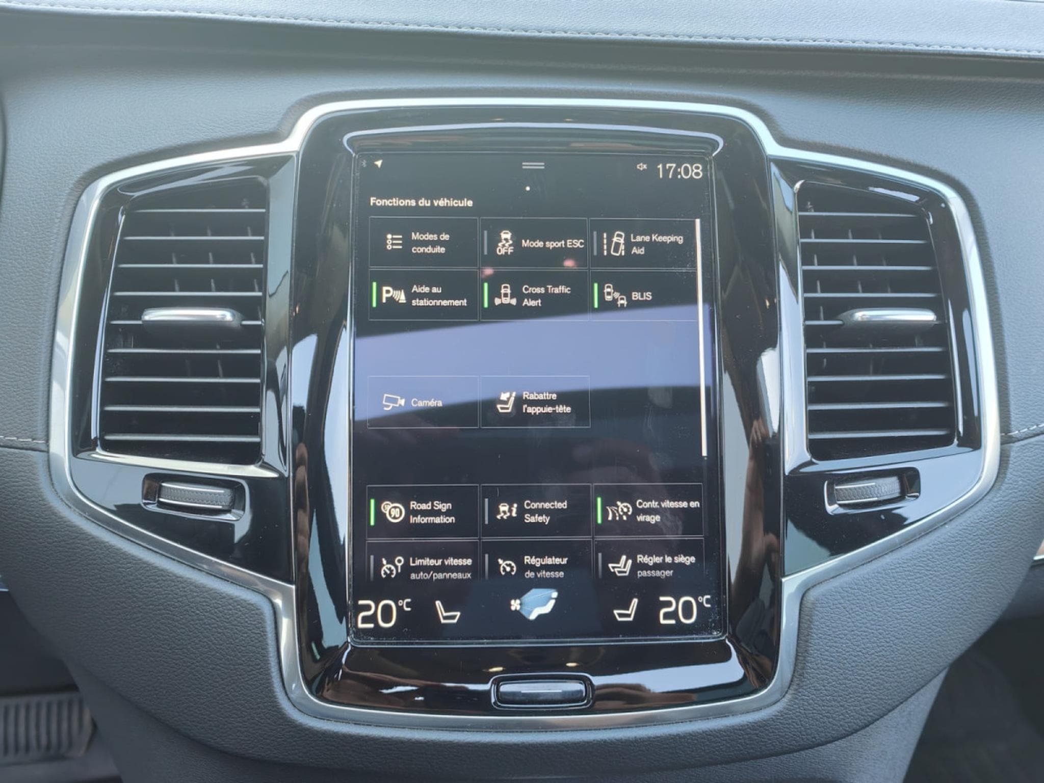 Volvo XC90 B5 AWD 7 PLACES TOIT OUVRANT CUIR GPS CARPLAY (2021) - Photo 5
