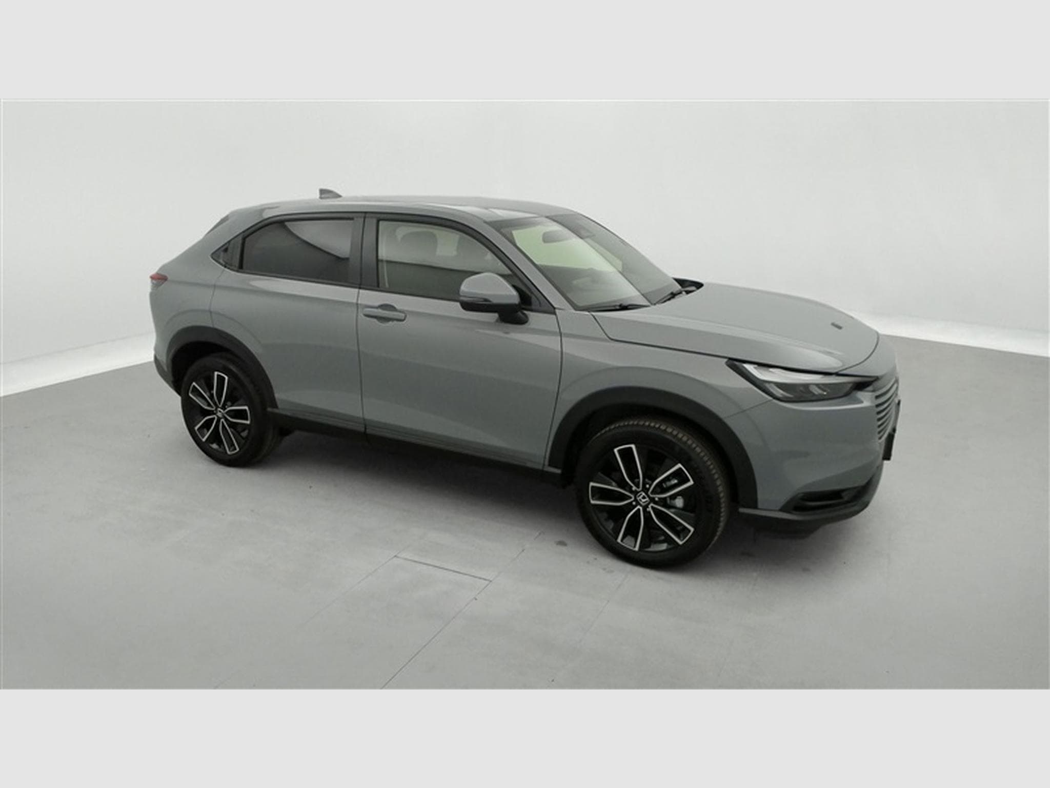 Honda HR-V 1.5 HEV Elegance NAVI / CARPLAY / CAMERA / ALU / PDC (2025) - Photo 23