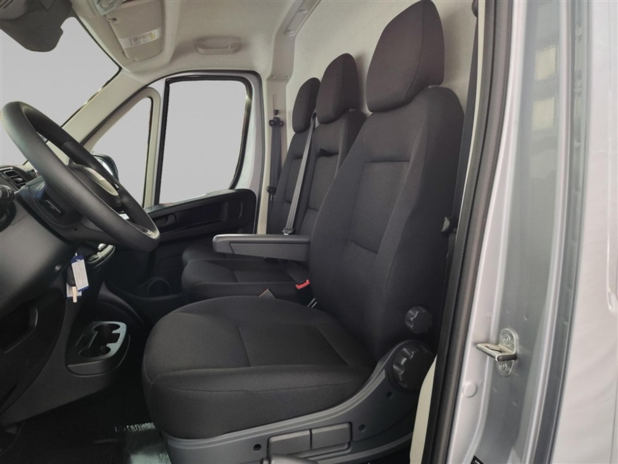 Fiat Ducato 2.3 Multijet 120cv L2H1 CLIM / BLUETOOTH / CAMERA (2026) - Photo 7