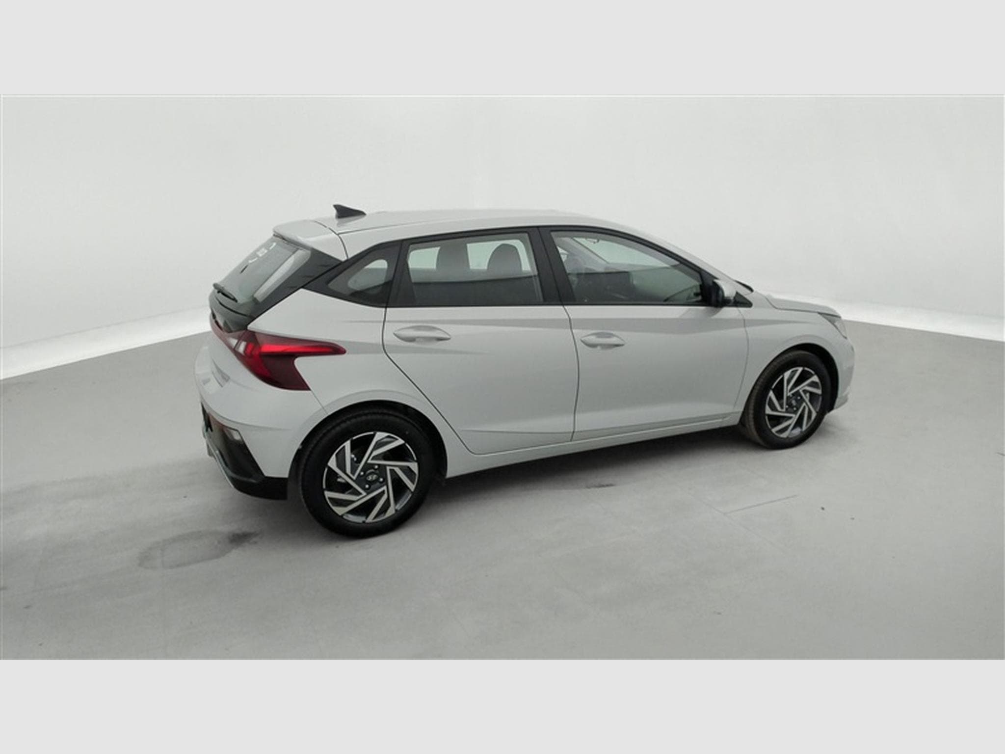 Hyundai i20 1.0 T-GDi 90Cv DCT ConnectLine NAVI / CARPLAY / CAMERA (2026) - Photo 25