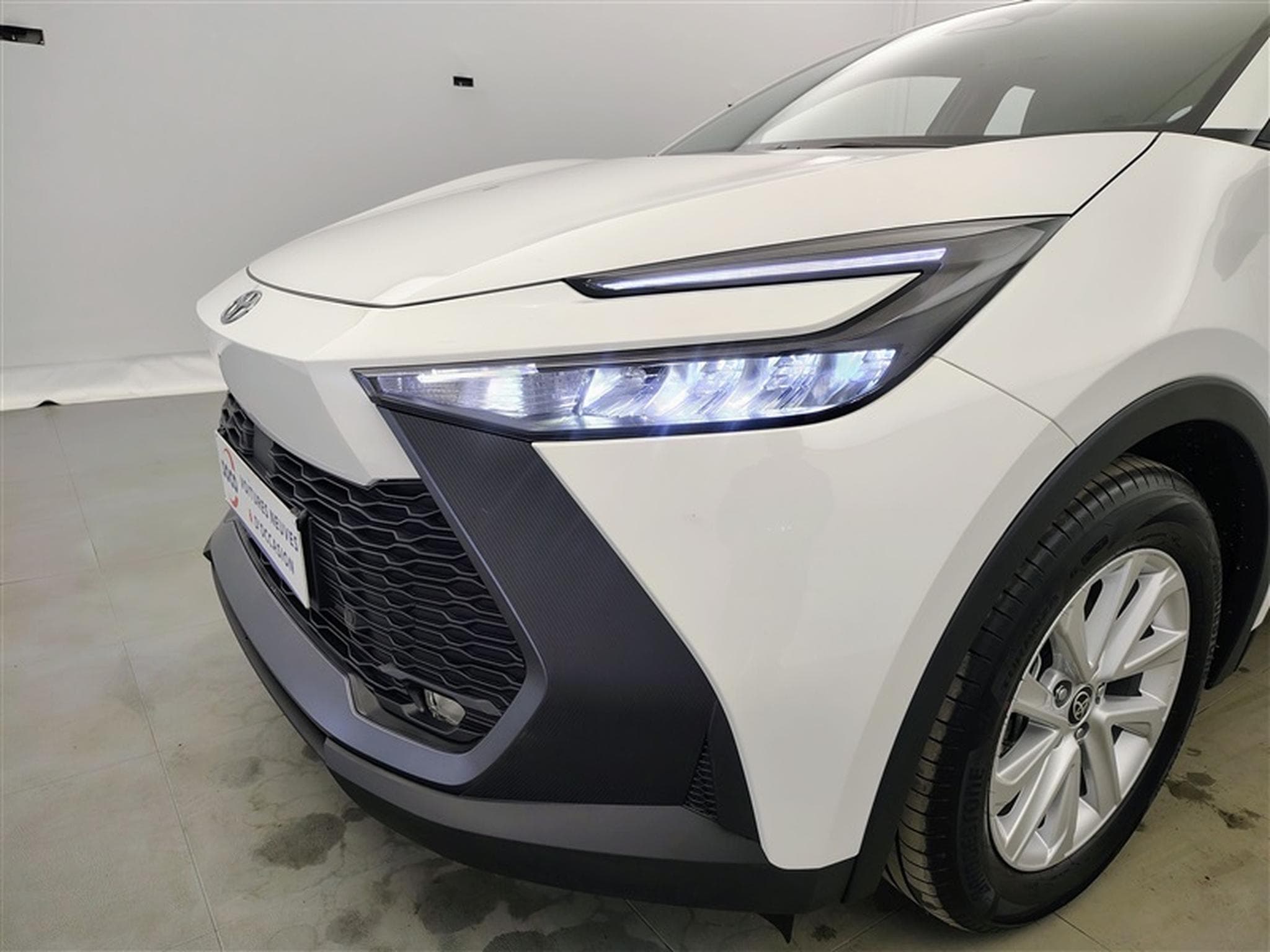 Toyota C-HR 1.8i VVT-i Hybrid Comfort CARPLAY / CAMERA / FULL LED (2026) - Photo 15