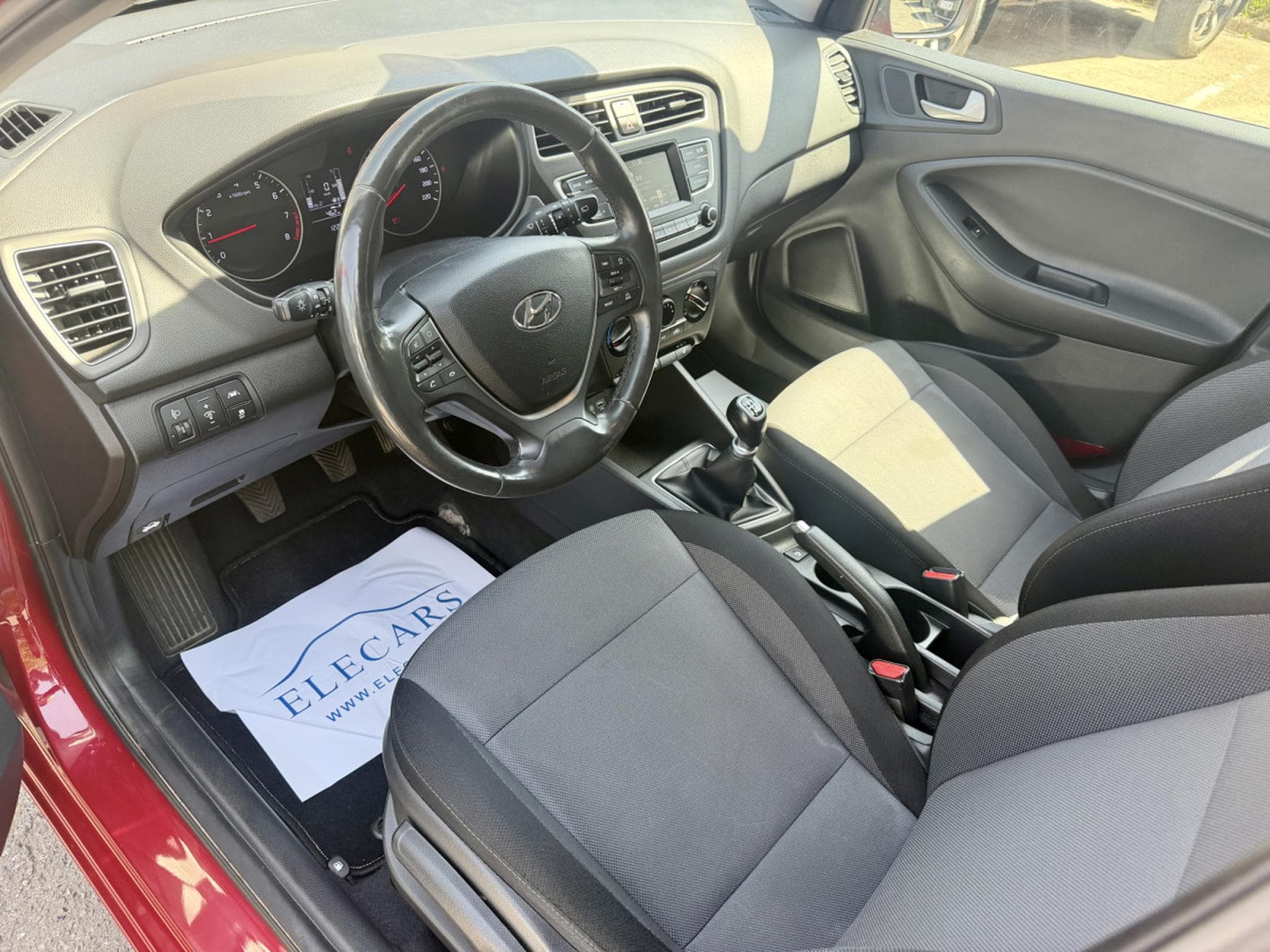 Hyundai i20 1.2 T-GDI PANO/SIÈG.CH (2018) - Photo 7