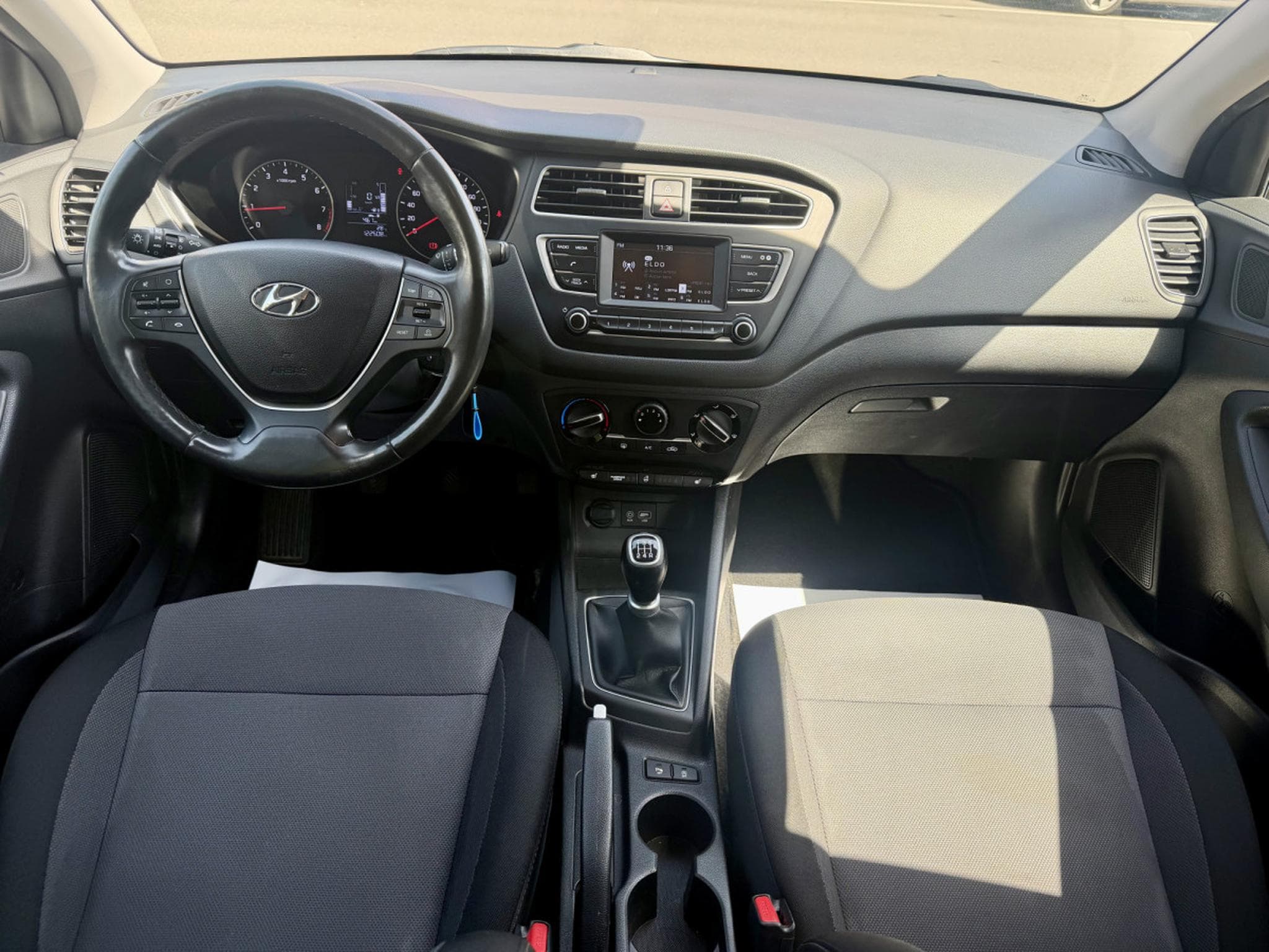 Hyundai i20 1.2 T-GDI PANO/SIÈG.CH (2018) - Photo 8
