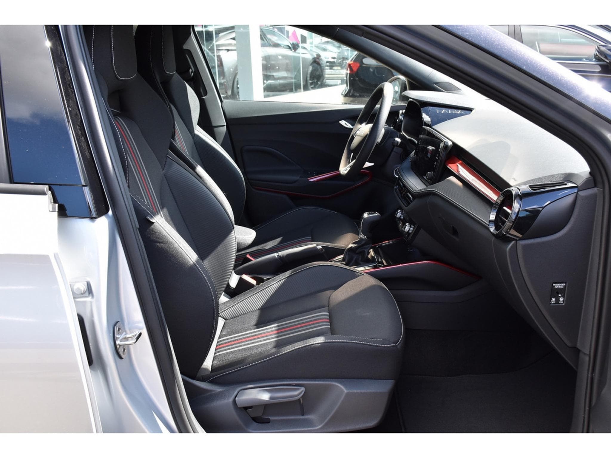 Skoda Fabia 1.0 TSI Monte Carlo DSG ACC TRAVEL CAM KESSY NEUVE (2026) - Photo 7