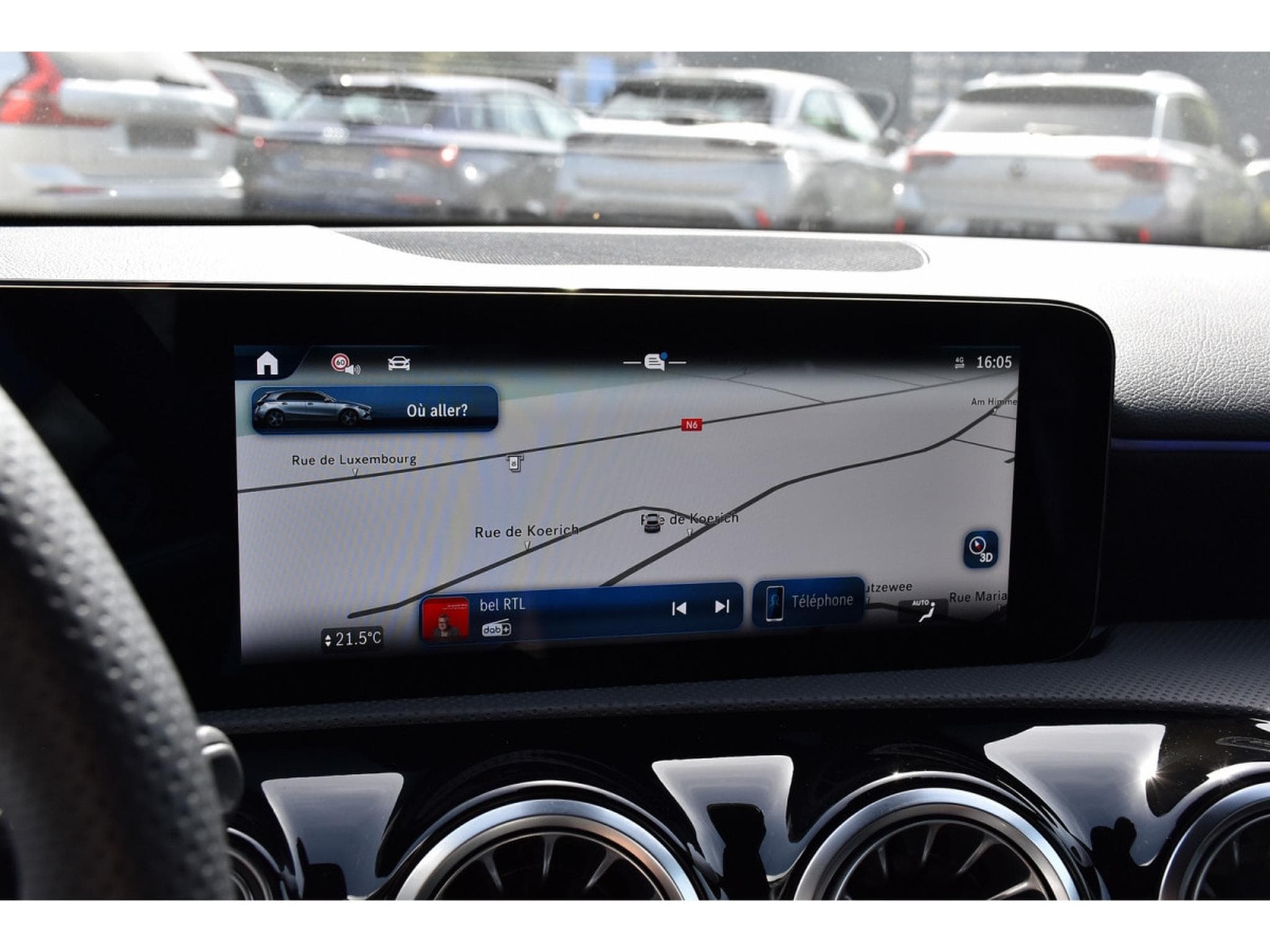 Mercedes A 200 AMG Line 7G-Tronic GPS LANE CAM PARK KEYLESS 1° MAIN (2025) - Photo 10