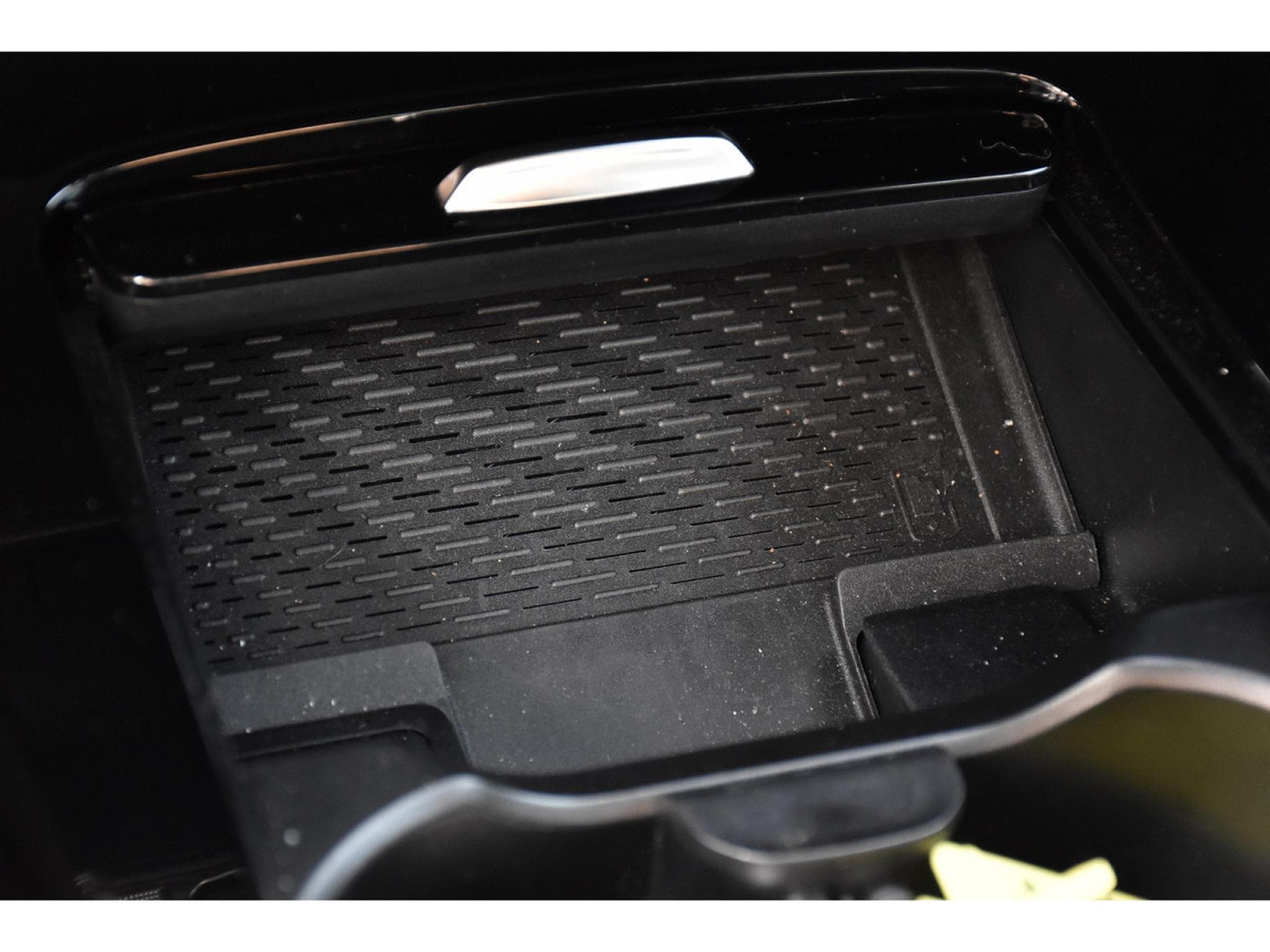 Mercedes A 200 AMG Line 7G-Tronic GPS LANE CAM PARK KEYLESS 1° MAIN (2025) - Photo 20