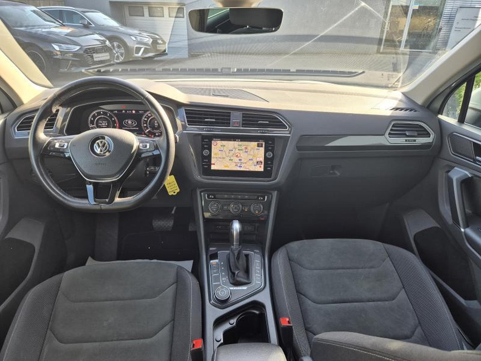 VW Tiguan 4 MOTION Life (2018) - Photo 6