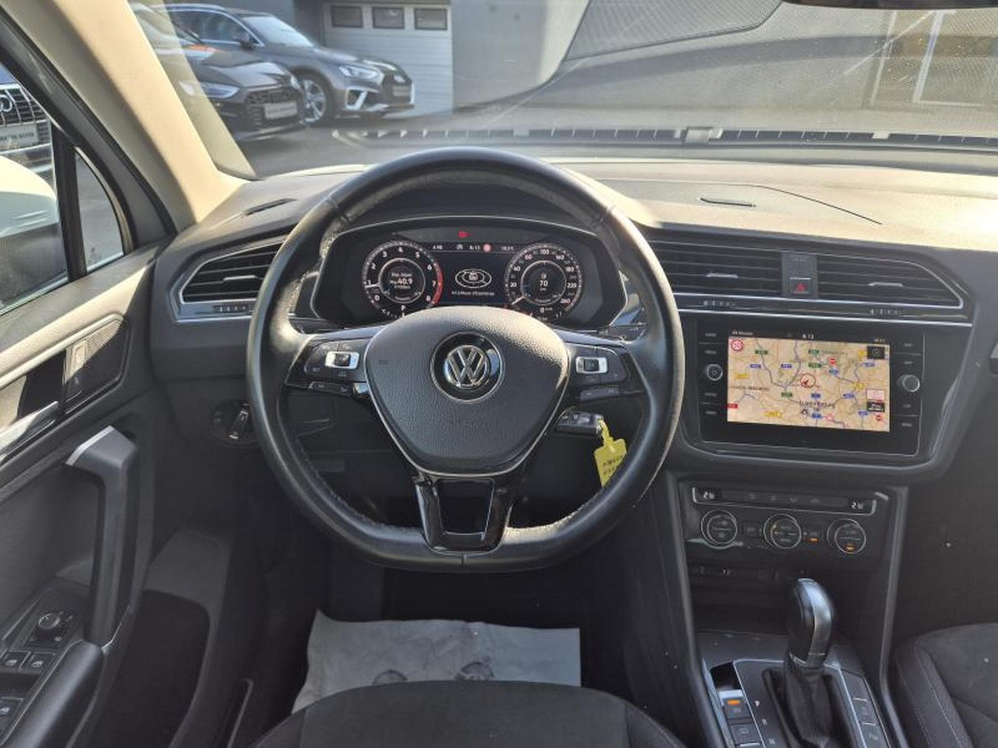 VW Tiguan 4 MOTION Life (2018) - Photo 7