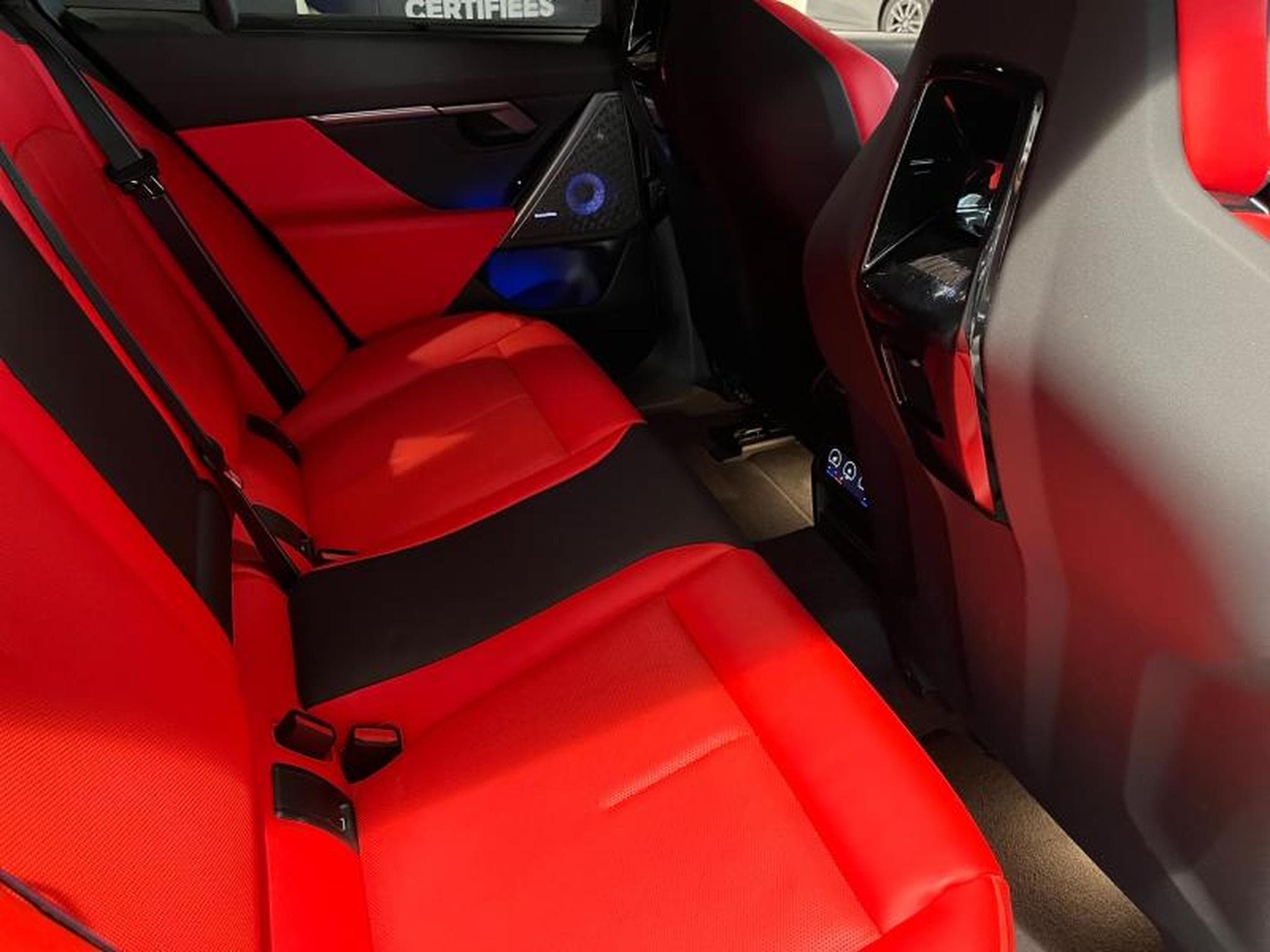 BMW M5 M5 xDrive Touring M Sport (2025) - Photo 12
