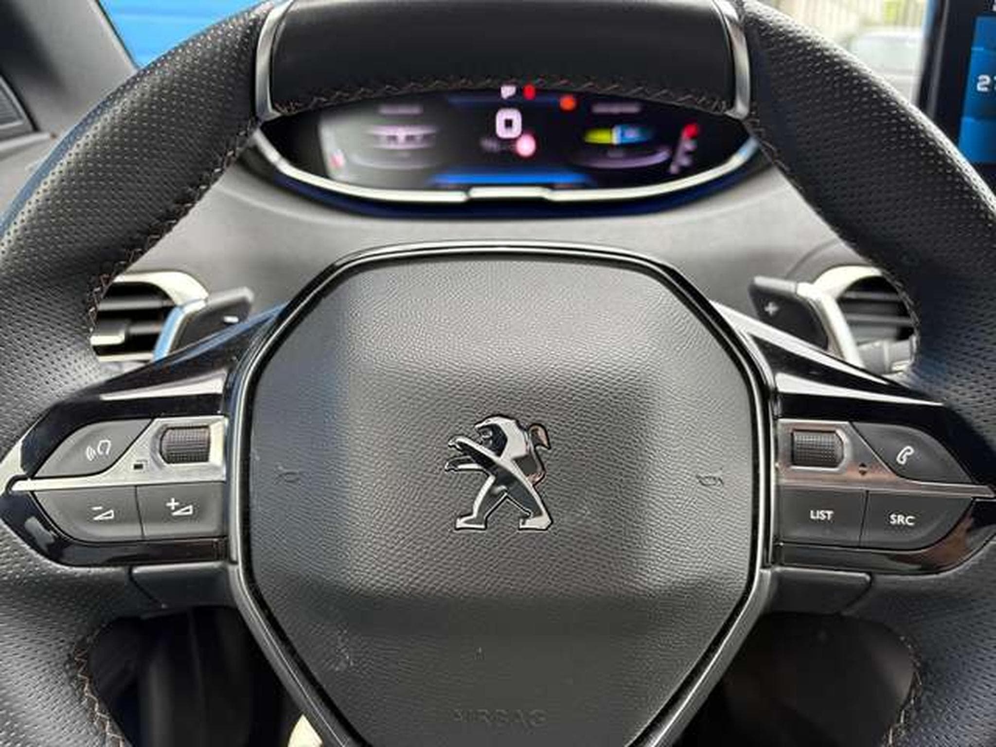 Peugeot 3008 3008 Hybrid 136 e-DSC6 GT (2024) - Foto 12