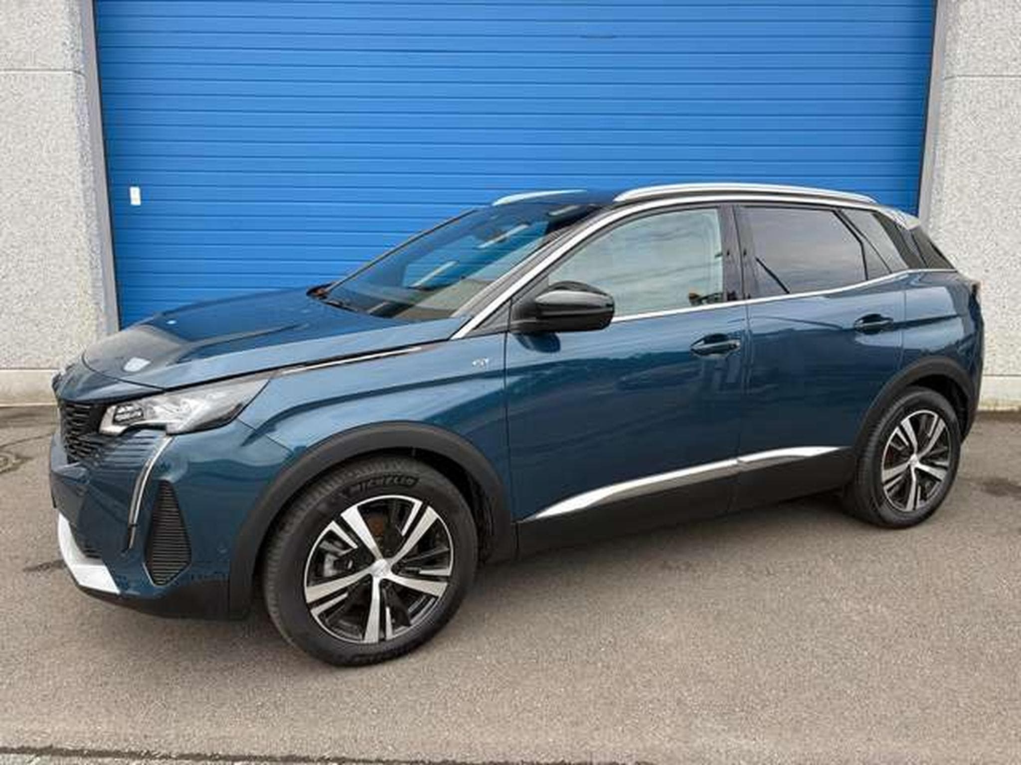 Peugeot 3008 3008 Hybrid 136 e-DSC6 GT (2024) - Foto 2