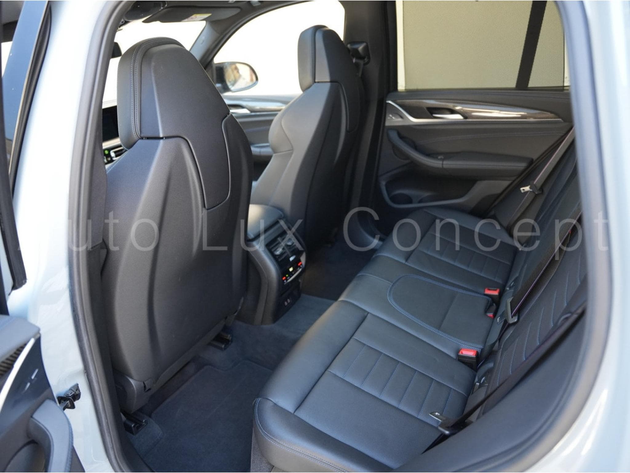 BMW X3 i (2023) - Photo 9