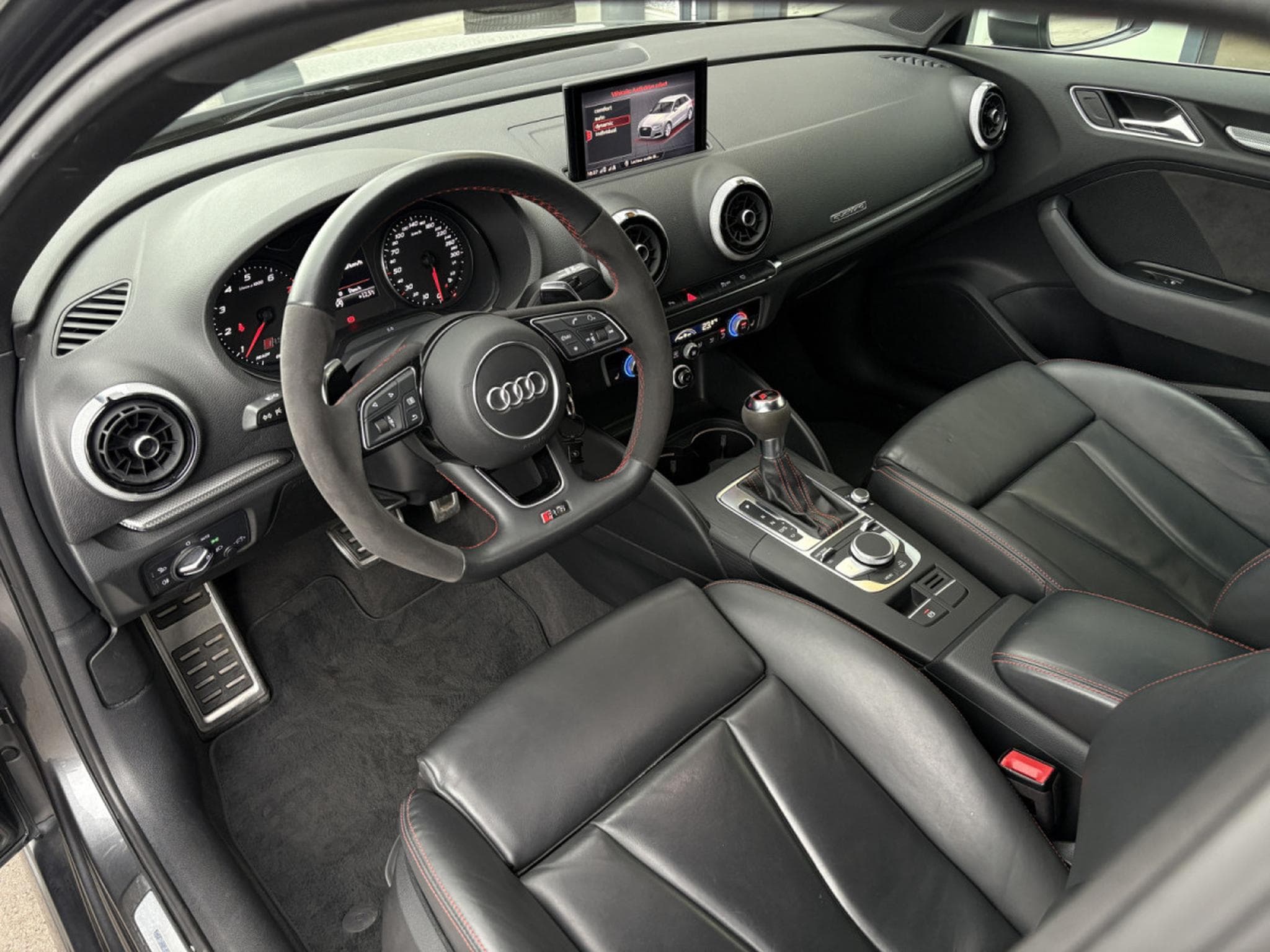 Audi RS3 Sportback 2.5 TFSi Quattro S-Tronic/SUIVI AUDI/GARANTIE (2018) - Photo 18