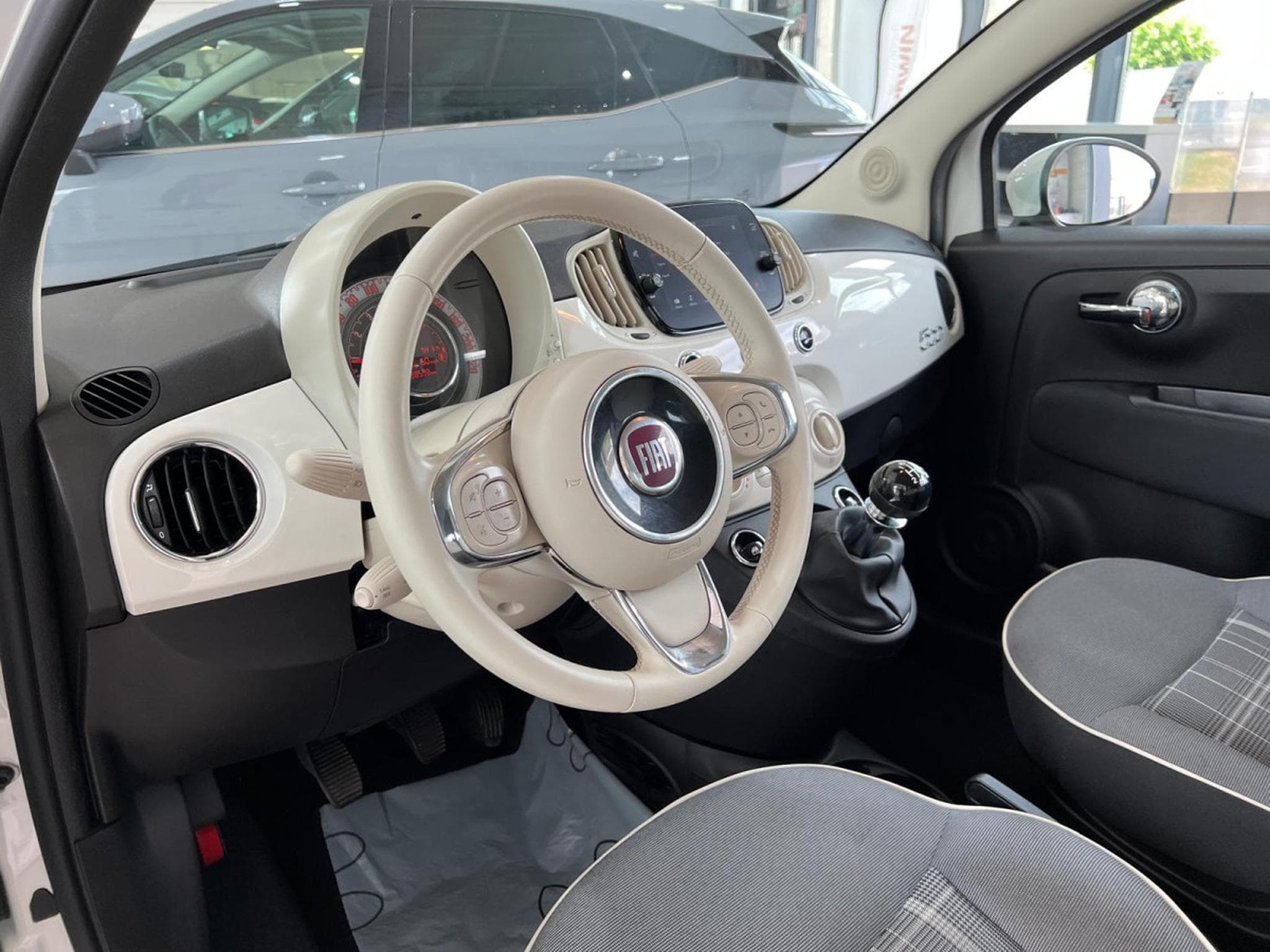 Fiat 500 LOUNGE 1.0i HYBRID 70, CUIR-PARTIEL, REGULATEUR, PARKTRONIC (2020) - Photo 10