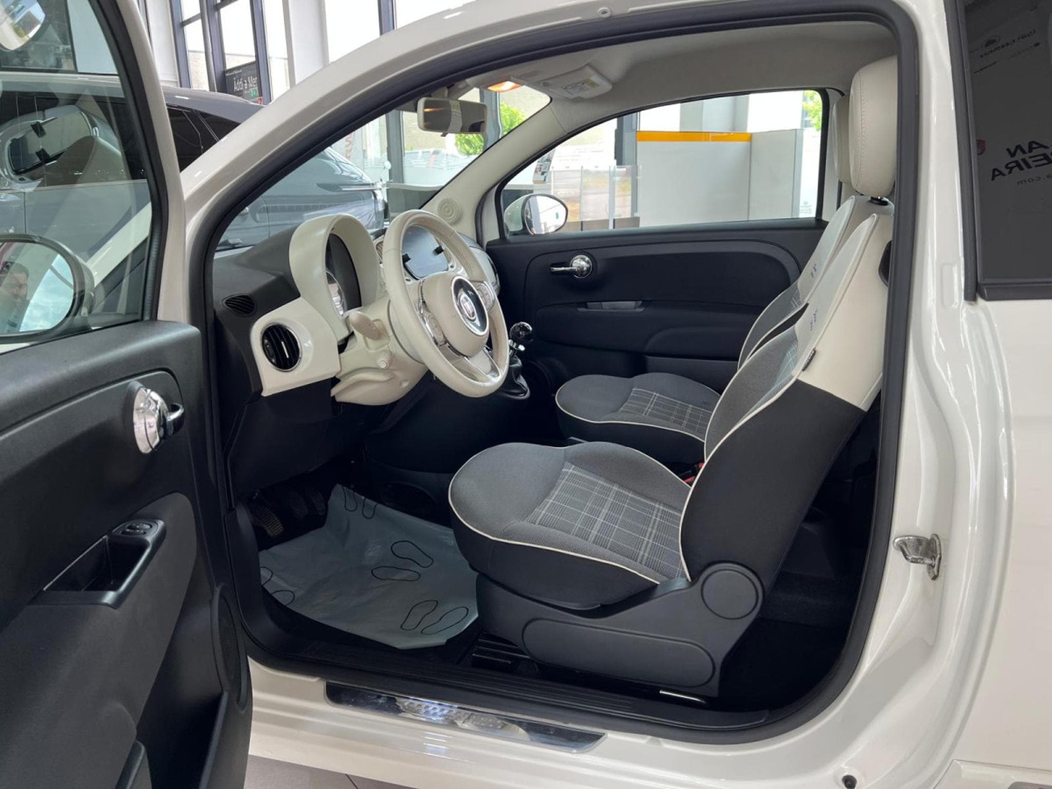 Fiat 500 LOUNGE 1.0i HYBRID 70, CUIR-PARTIEL, REGULATEUR, PARKTRONIC (2020) - Photo 5