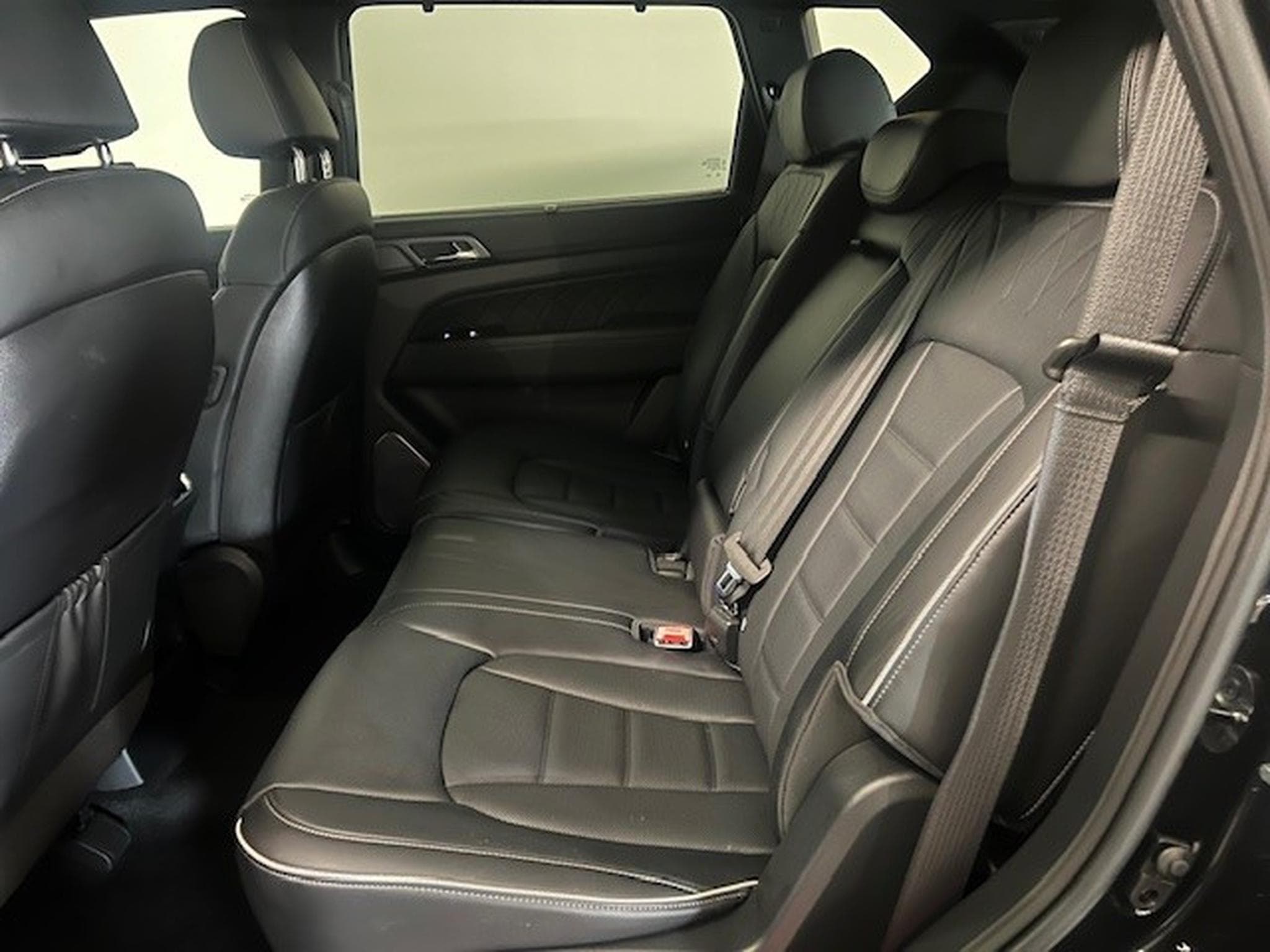 KGM Rexton 2.2 D-DIT BLACK-LINE 4WD BOITE AT8 (2025) - Photo 9