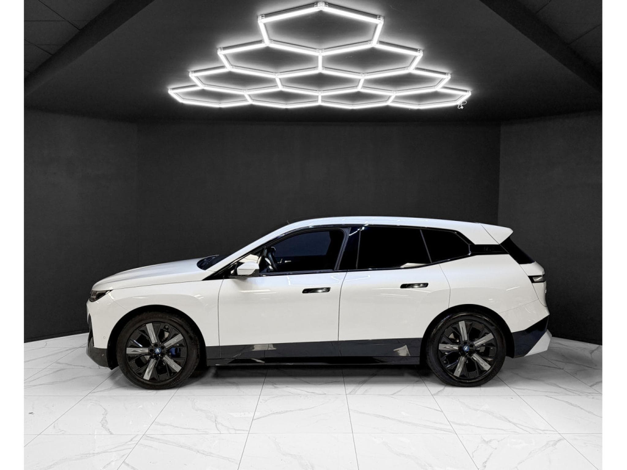 BMW iX 50 xDrive / M SPORT / HK / PANO / 360 (2023) - Foto 2