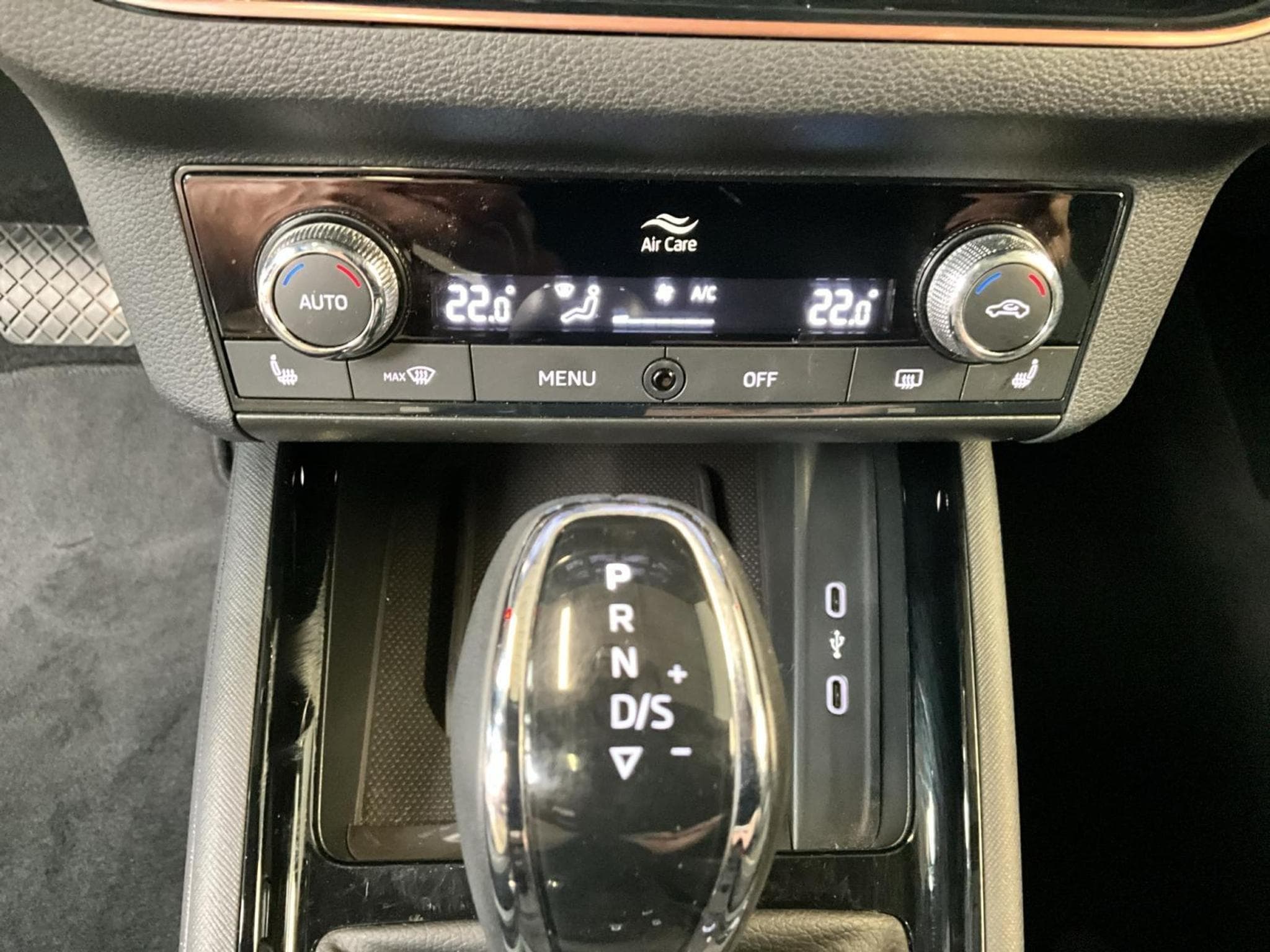 Skoda Kamiq Style+DSG+Pano+AHK+Navi (2022) - Photo 22