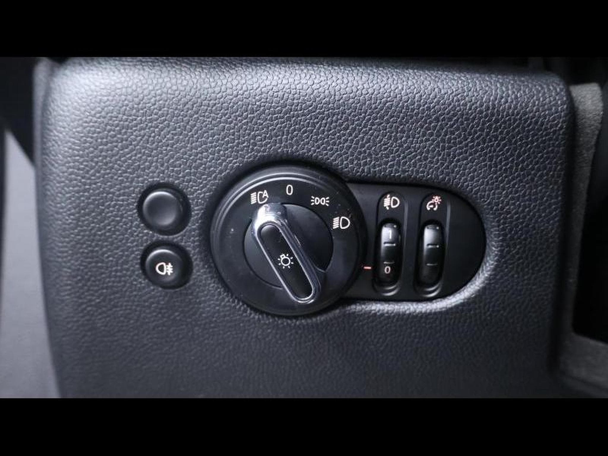 MINI Cooper 1.5 136cv Steptronic (2023) - Photo 29
