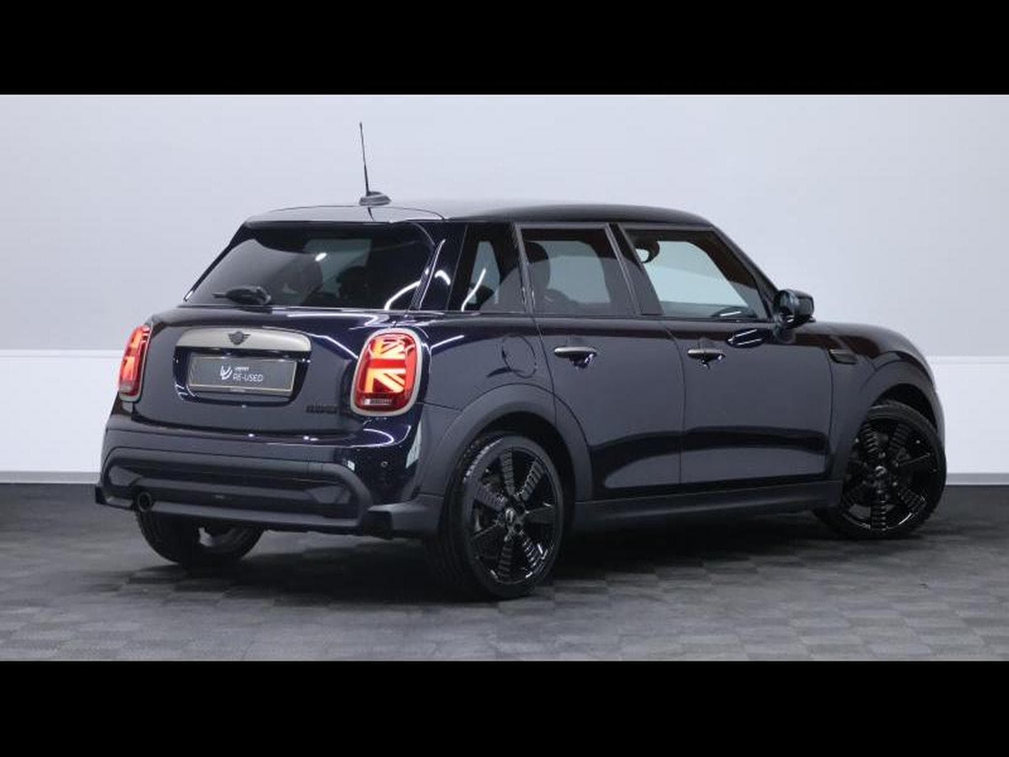 MINI Cooper 1.5 136cv Steptronic (2023) - Photo 5