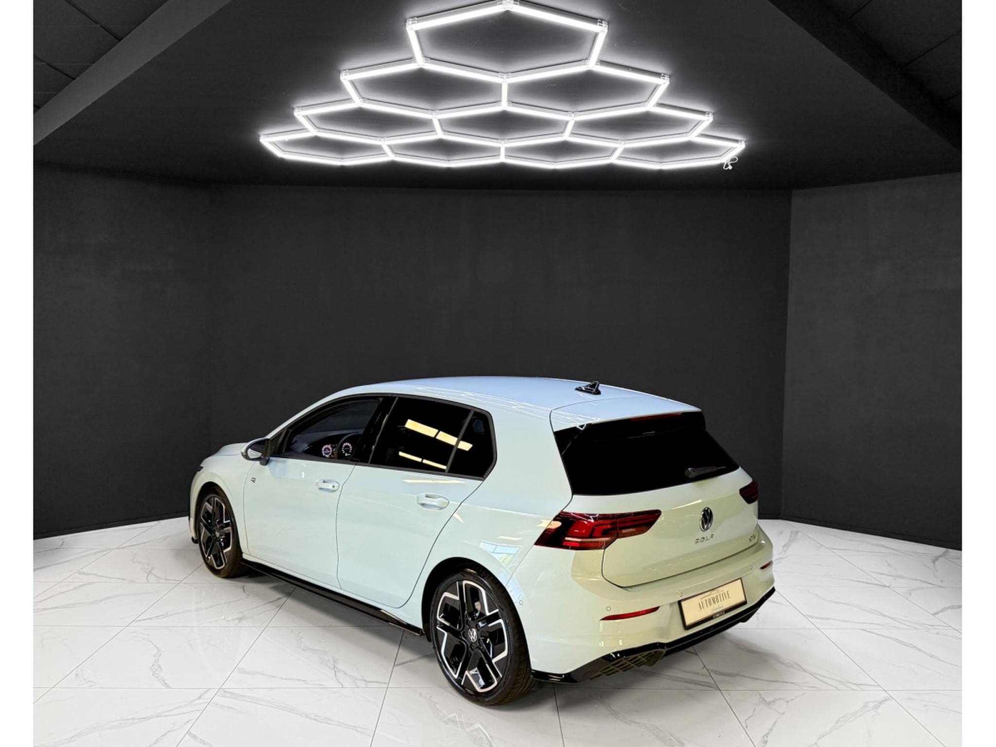VW Golf 8.5 R Line eTSI 150 MY26 (2026) - Photo 3