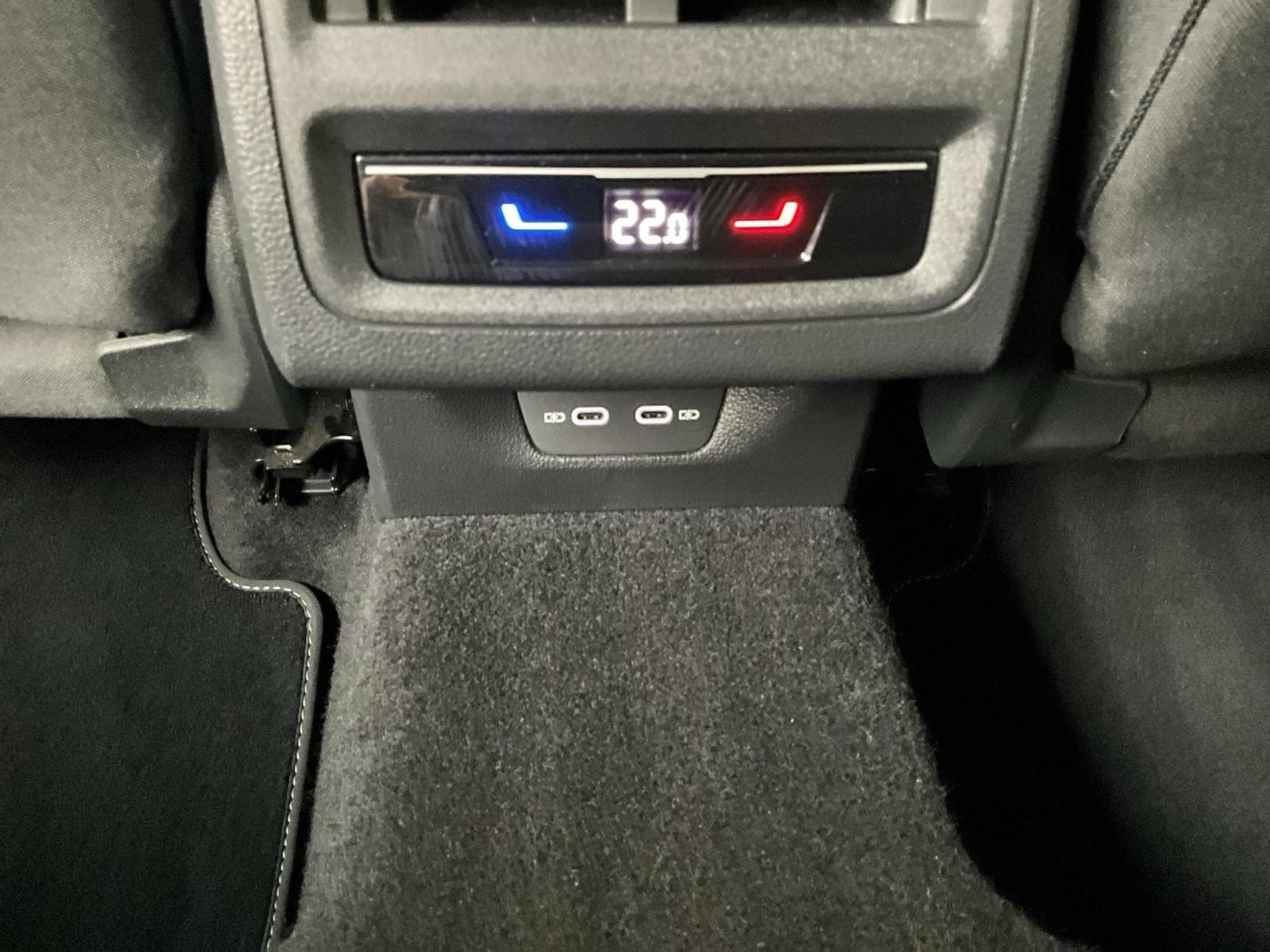 VW Golf Style+DSG+RearView+LED (2023) - Foto 20
