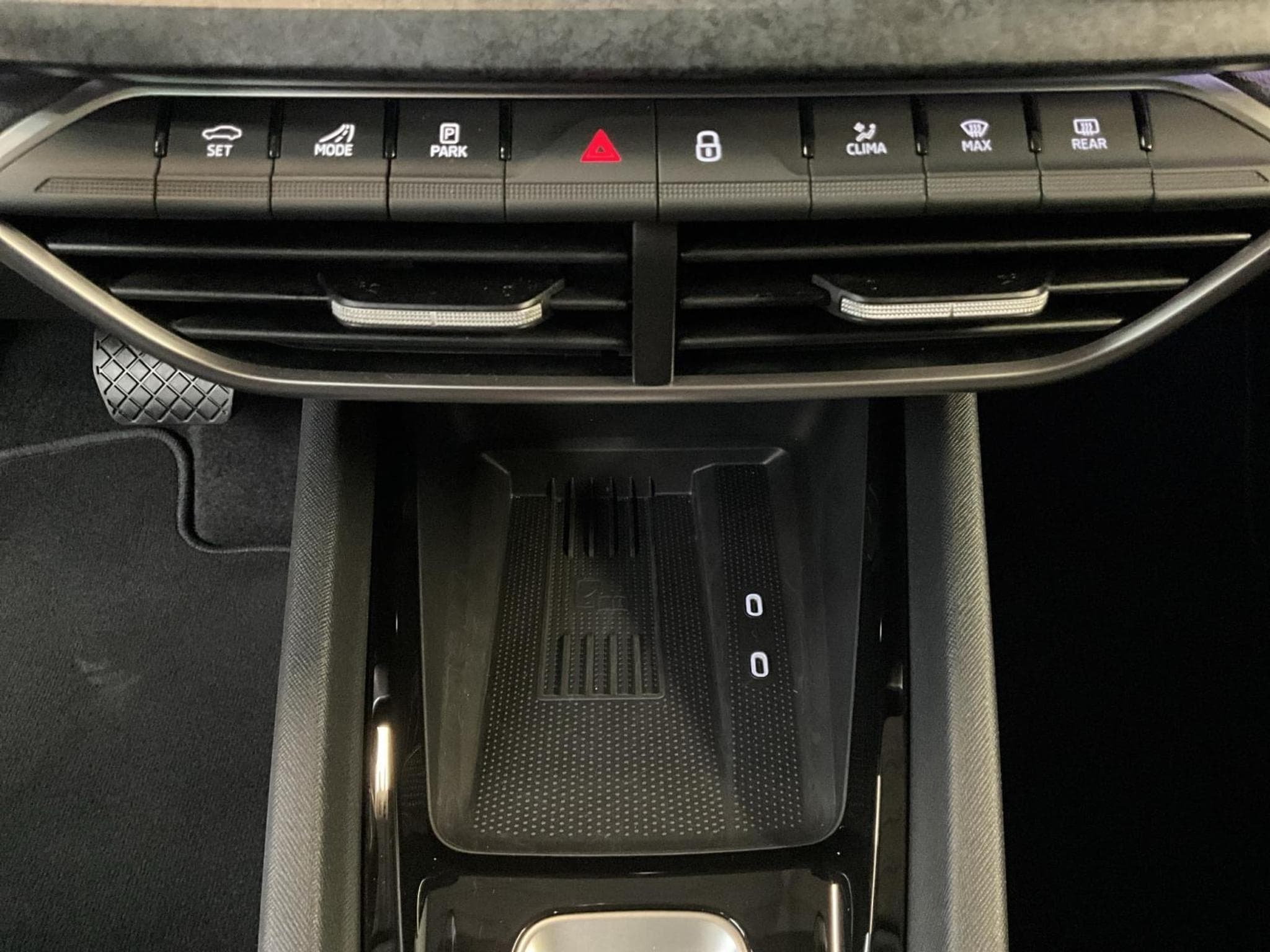 Skoda Octavia Combi+Selection+DSG+P.Ultra-Noir (2025) - Foto 22