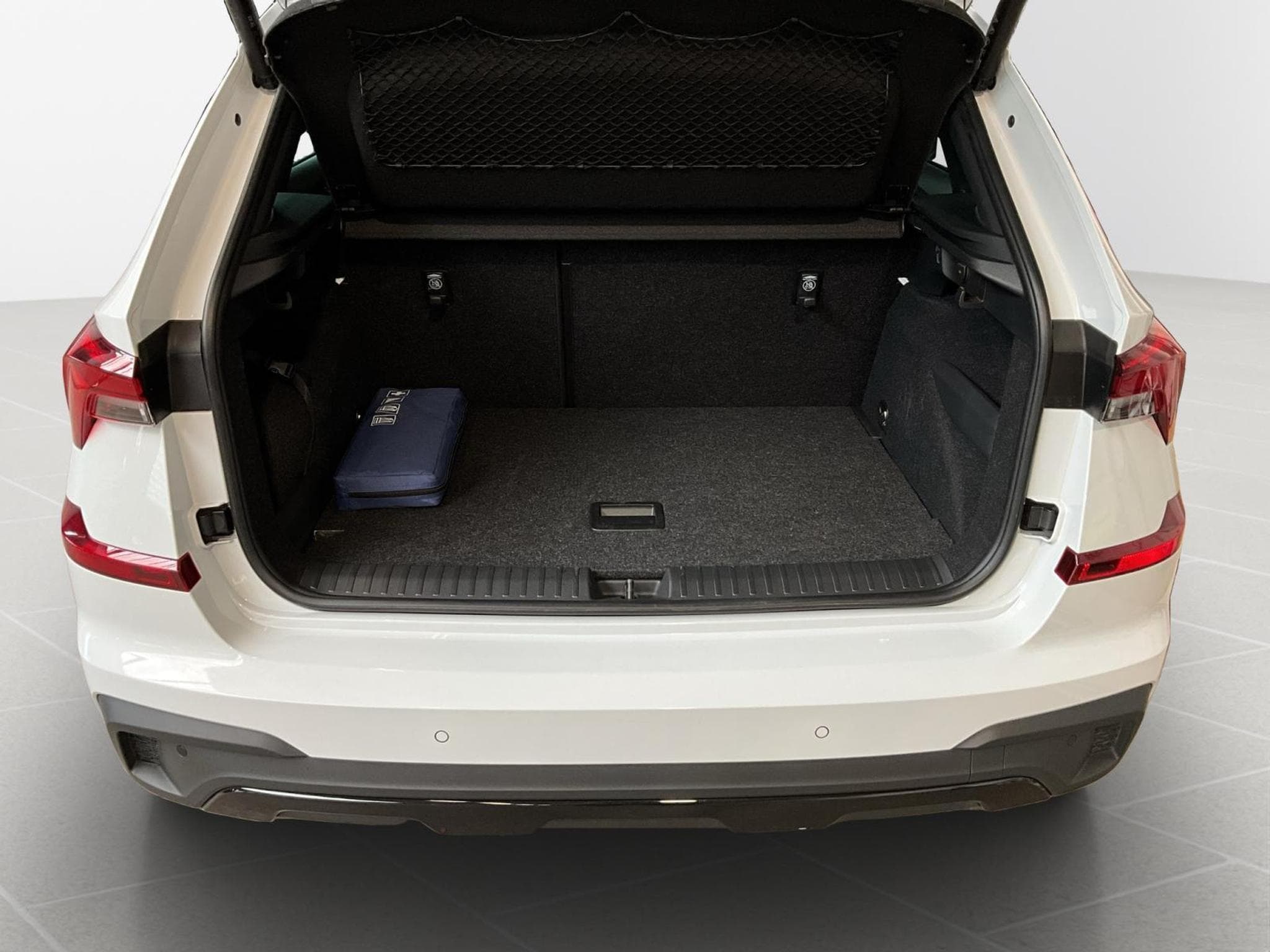 Skoda Kamiq Monte-Carlo+DSG+P.Ass+LED+Park&Go+ (2025) - Foto 17