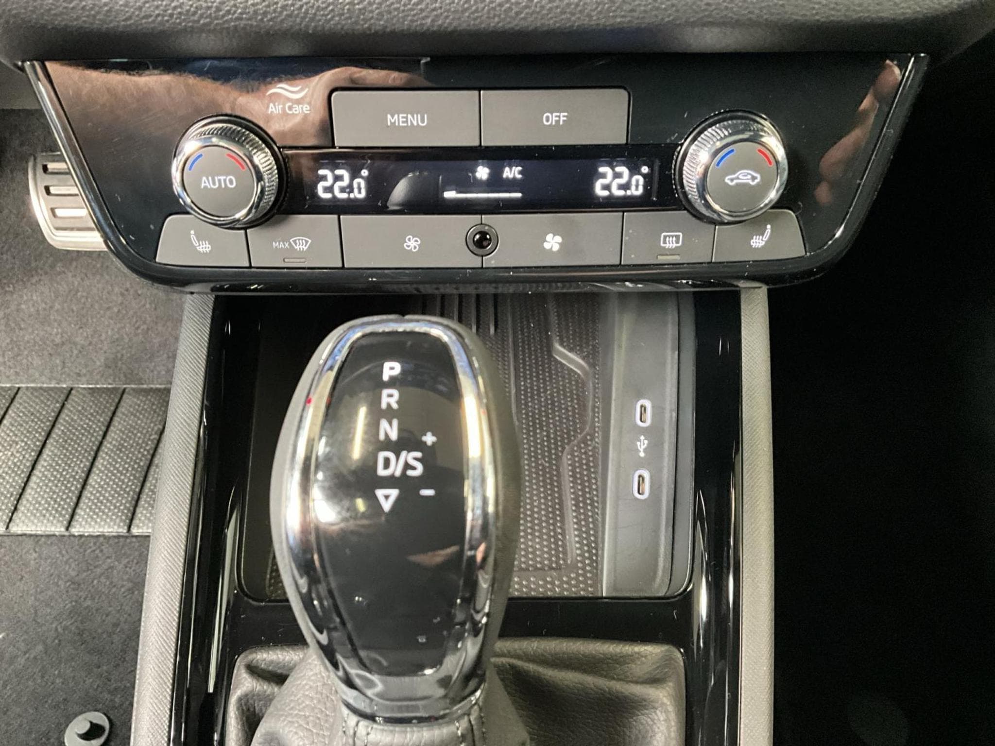 Skoda Kamiq Monte-Carlo+DSG+P.Ass+LED+Park&Go+ (2025) - Foto 21
