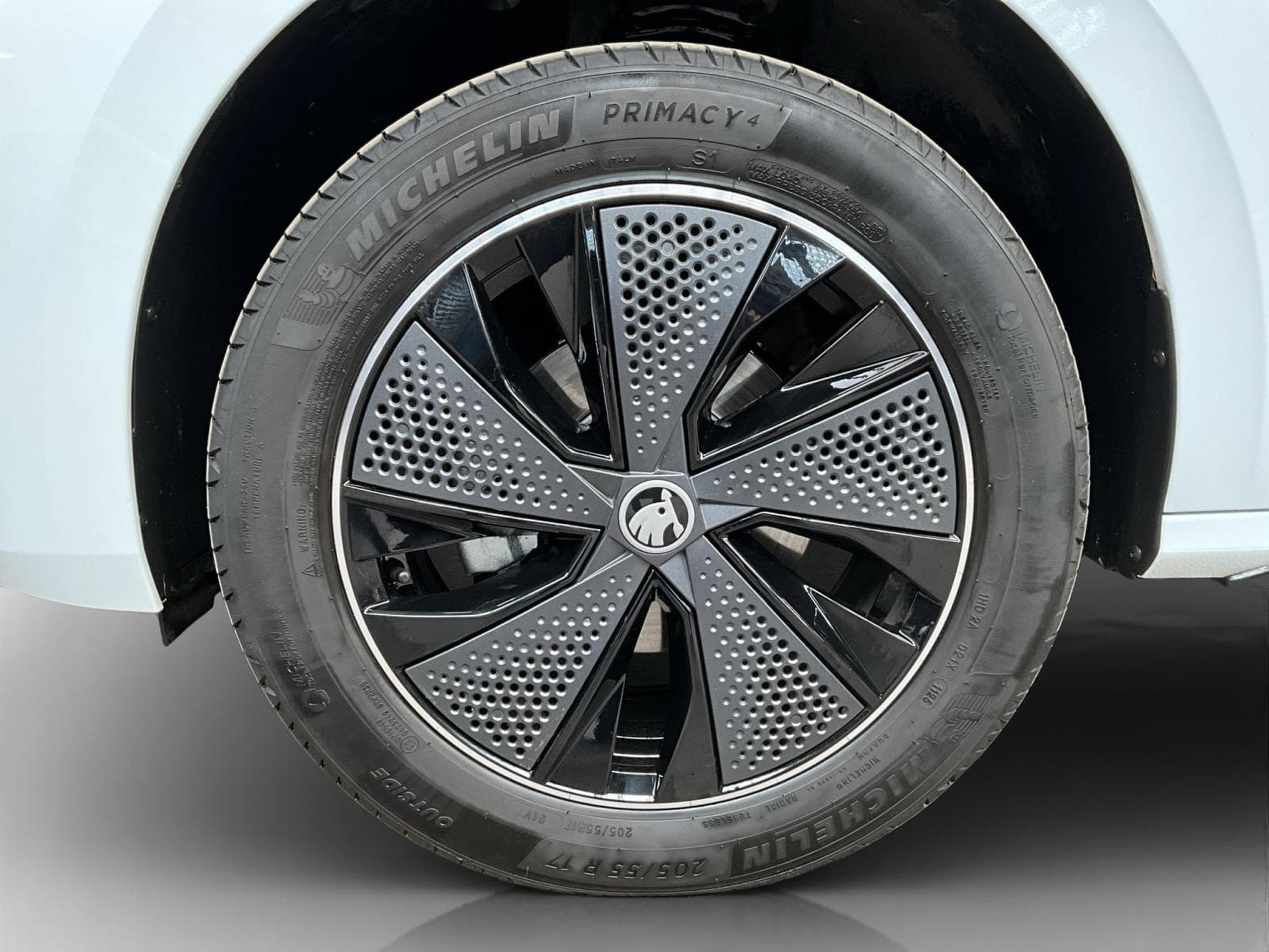 Skoda Kamiq Monte-Carlo+DSG+P.Ass+LED+Park&Go+ (2025) - Foto 8