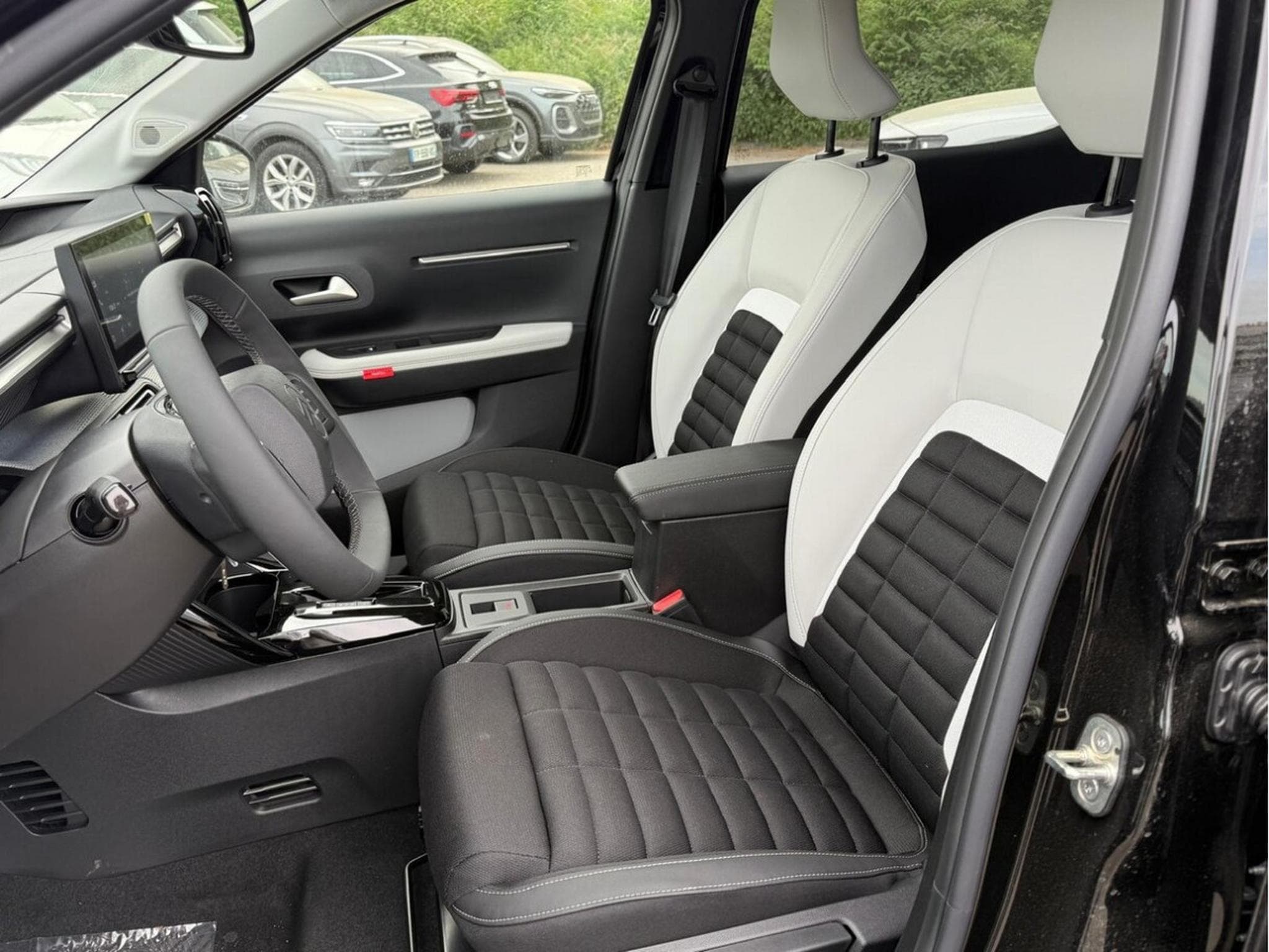 Citroën C3 Aircross 1.2 Hybride 145 e-DC6 Max (2026) - Photo 7