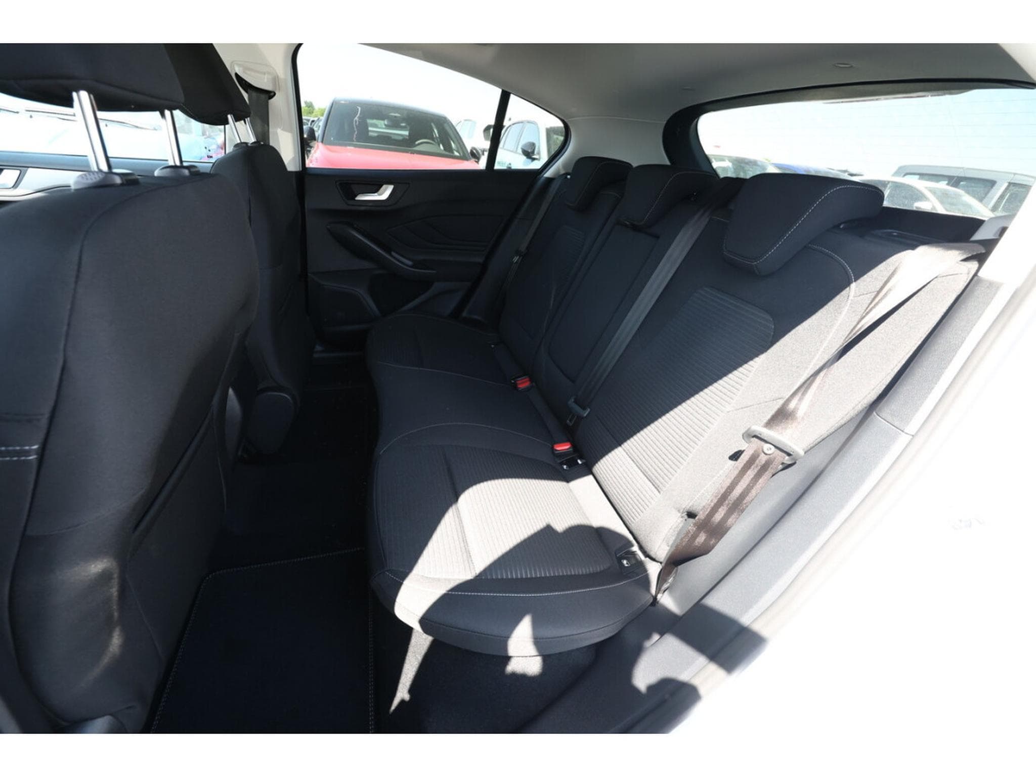 Ford Focus 1.0i Ecoboost 125 Titanium X (2026) - Photo 10