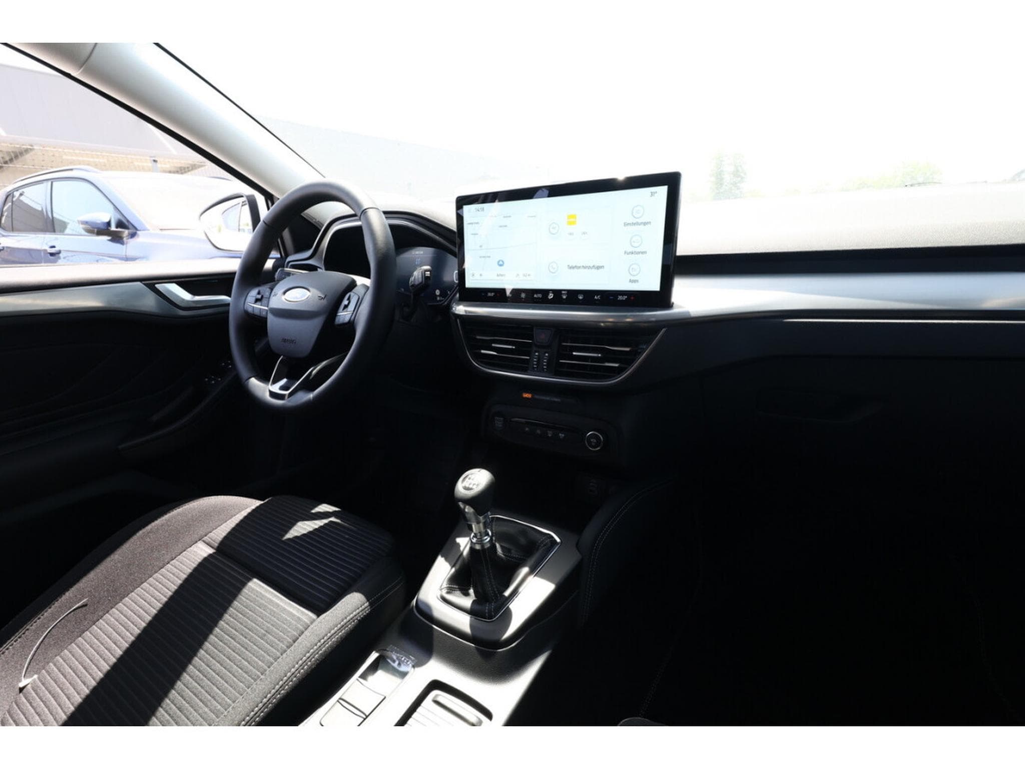 Ford Focus 1.0i Ecoboost 125 Titanium X (2026) - Photo 9